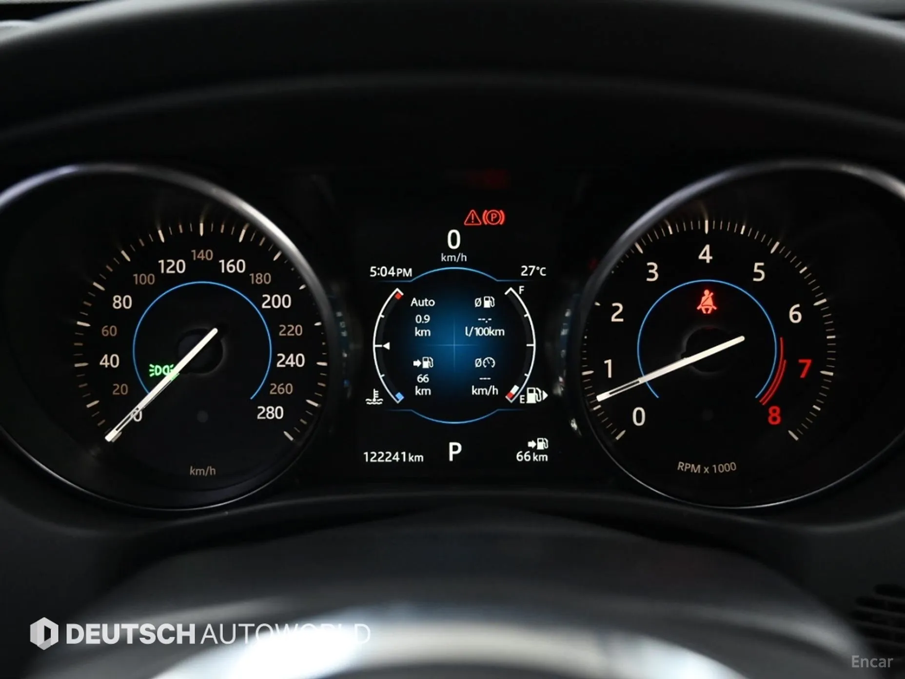 Jaguar XE превью 8
