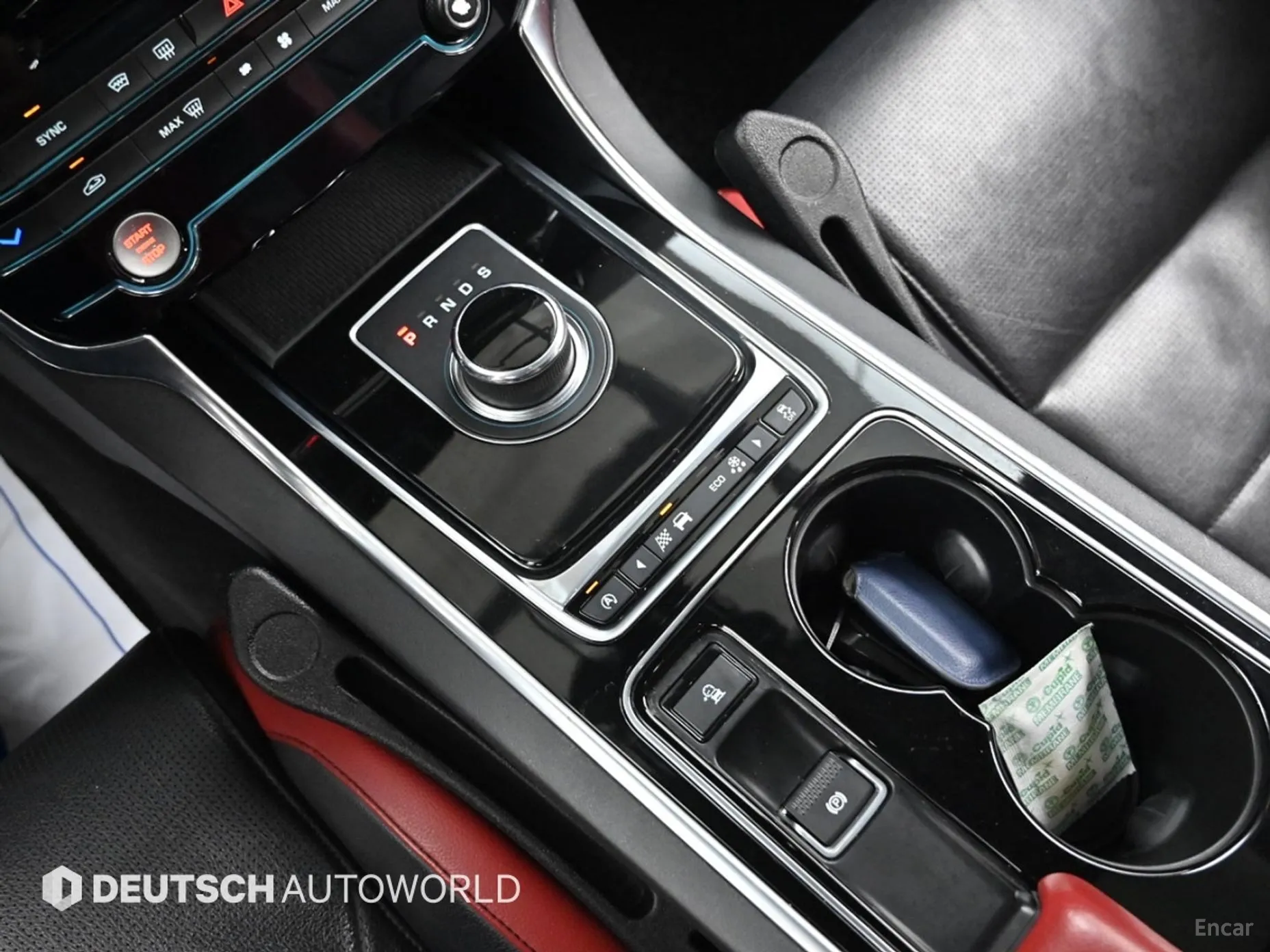 Jaguar XE превью 9
