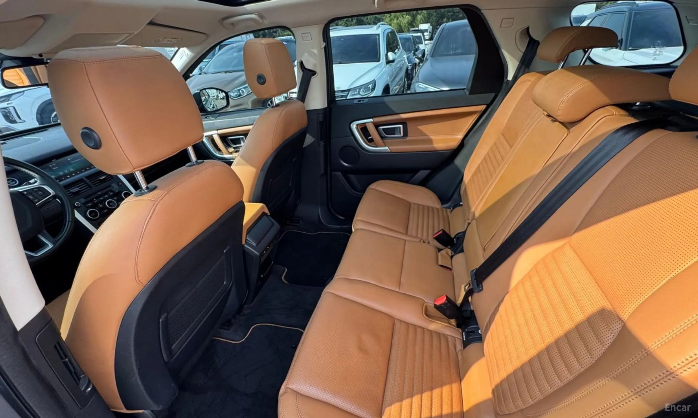 Land Rover Discovery Sports превью 16