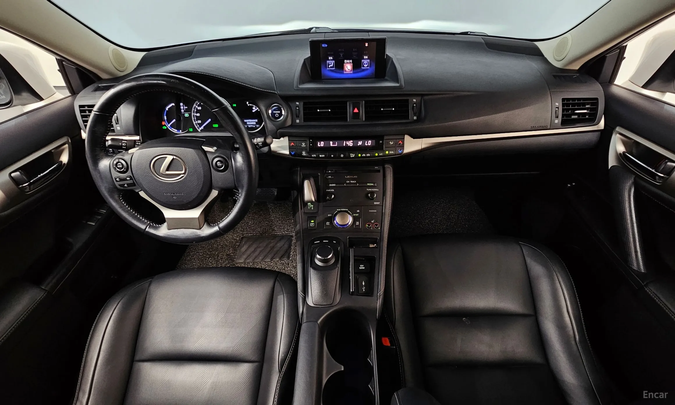 Lexus CT200h превью 7