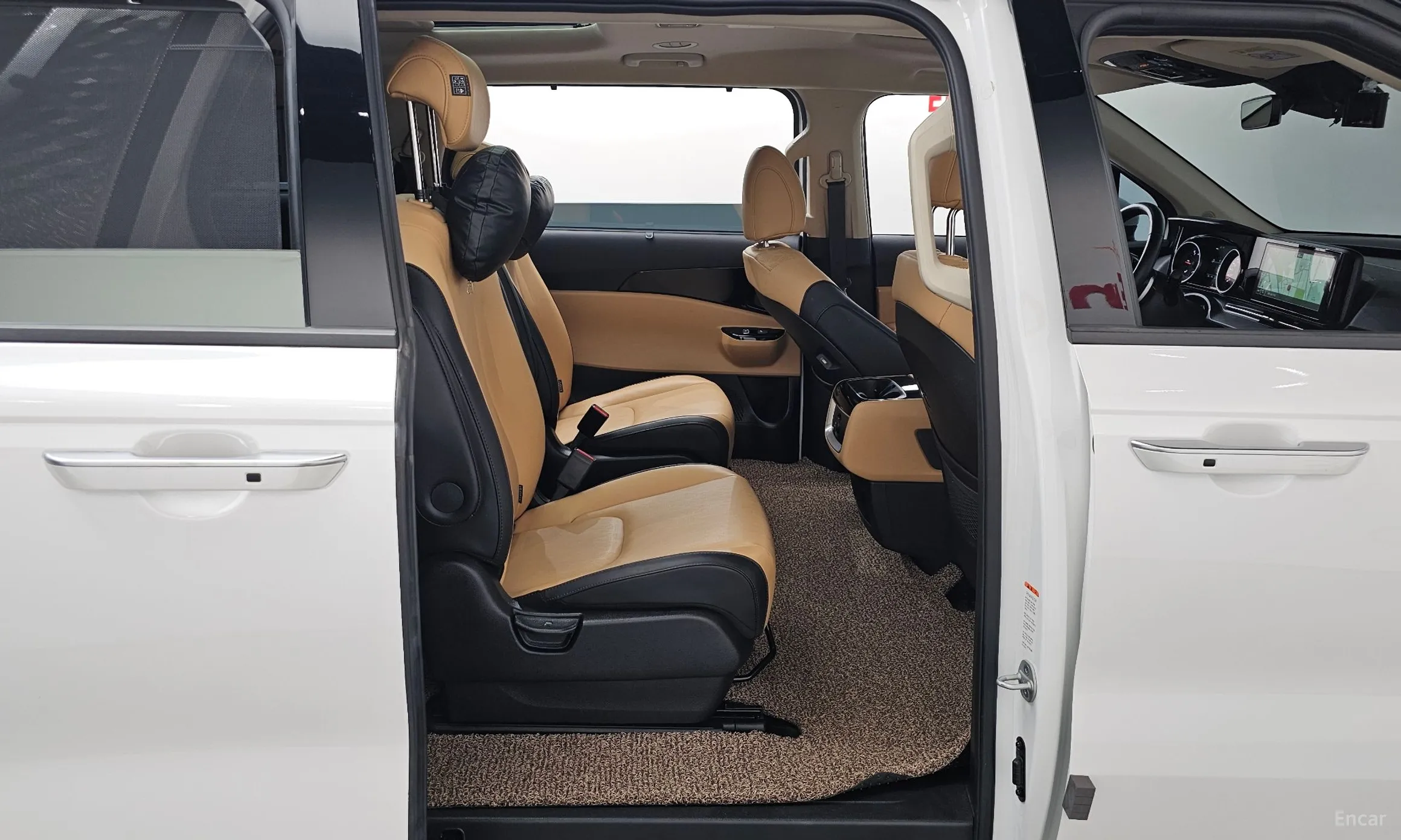 Kia Carnival Gen 4 превью 11