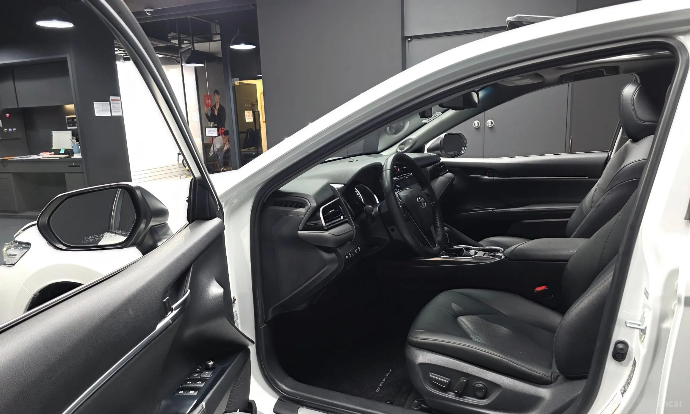 Toyota Camry (XV70) превью 10