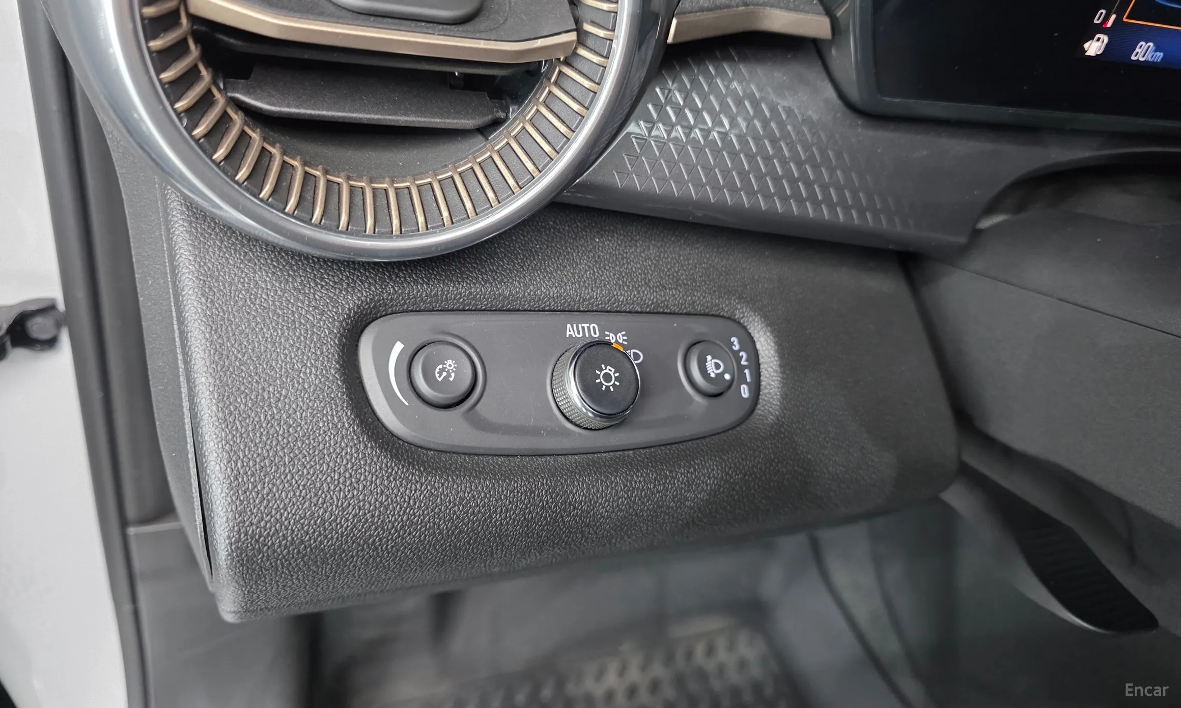 Chevrolet (GM Daewoo) Trax Crossover превью 12