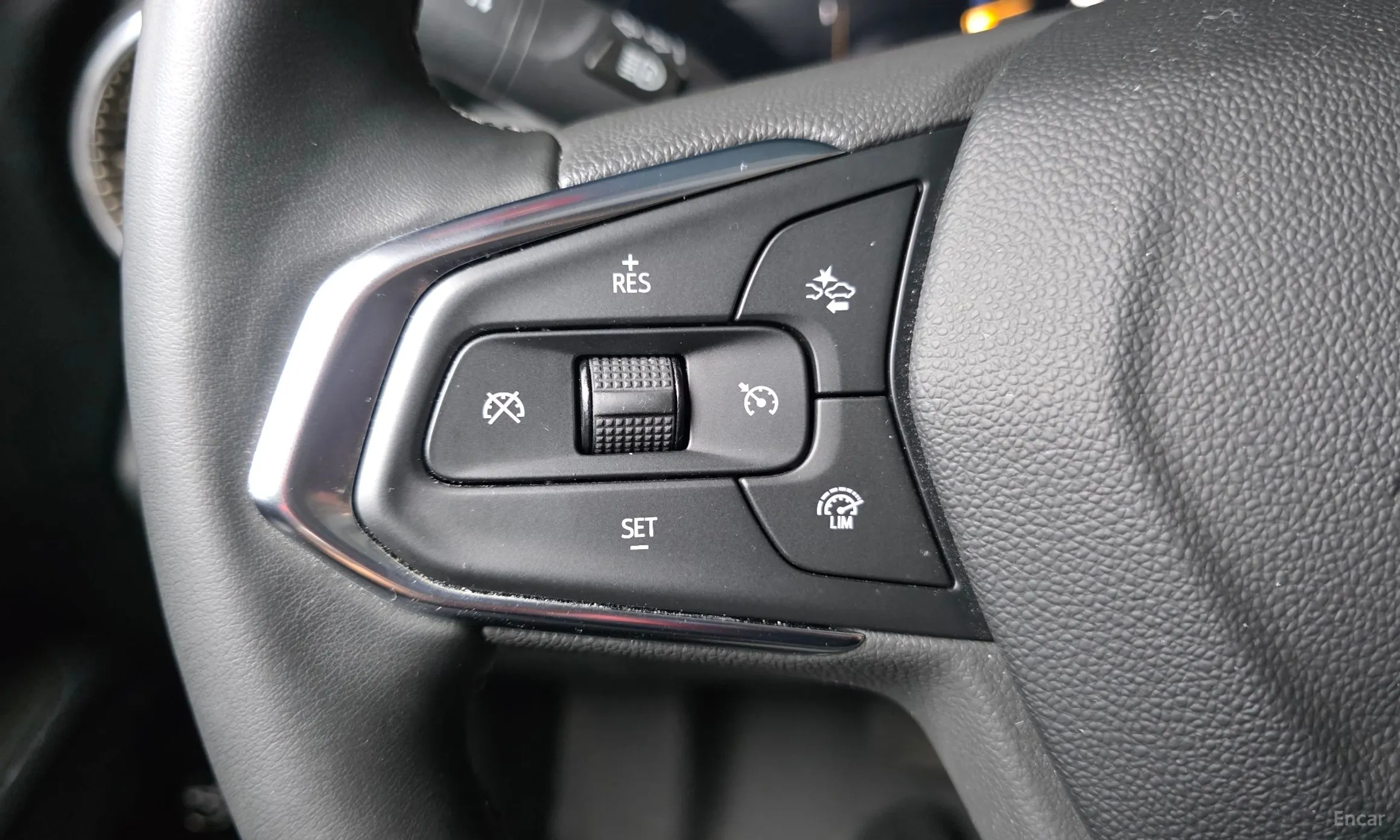 Chevrolet (GM Daewoo) Trax Crossover превью 13