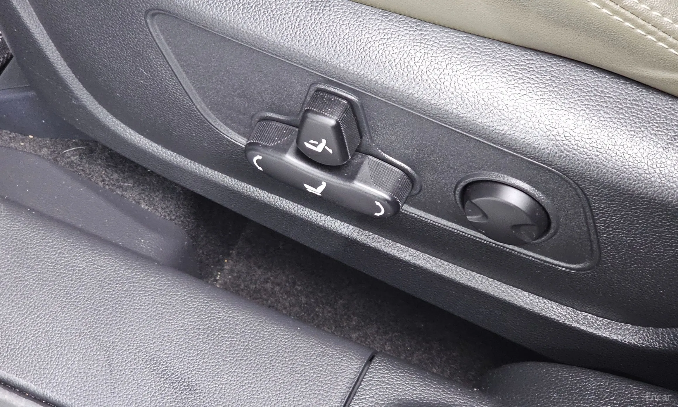 KG Mobility (SsangYong) Torres превью 19