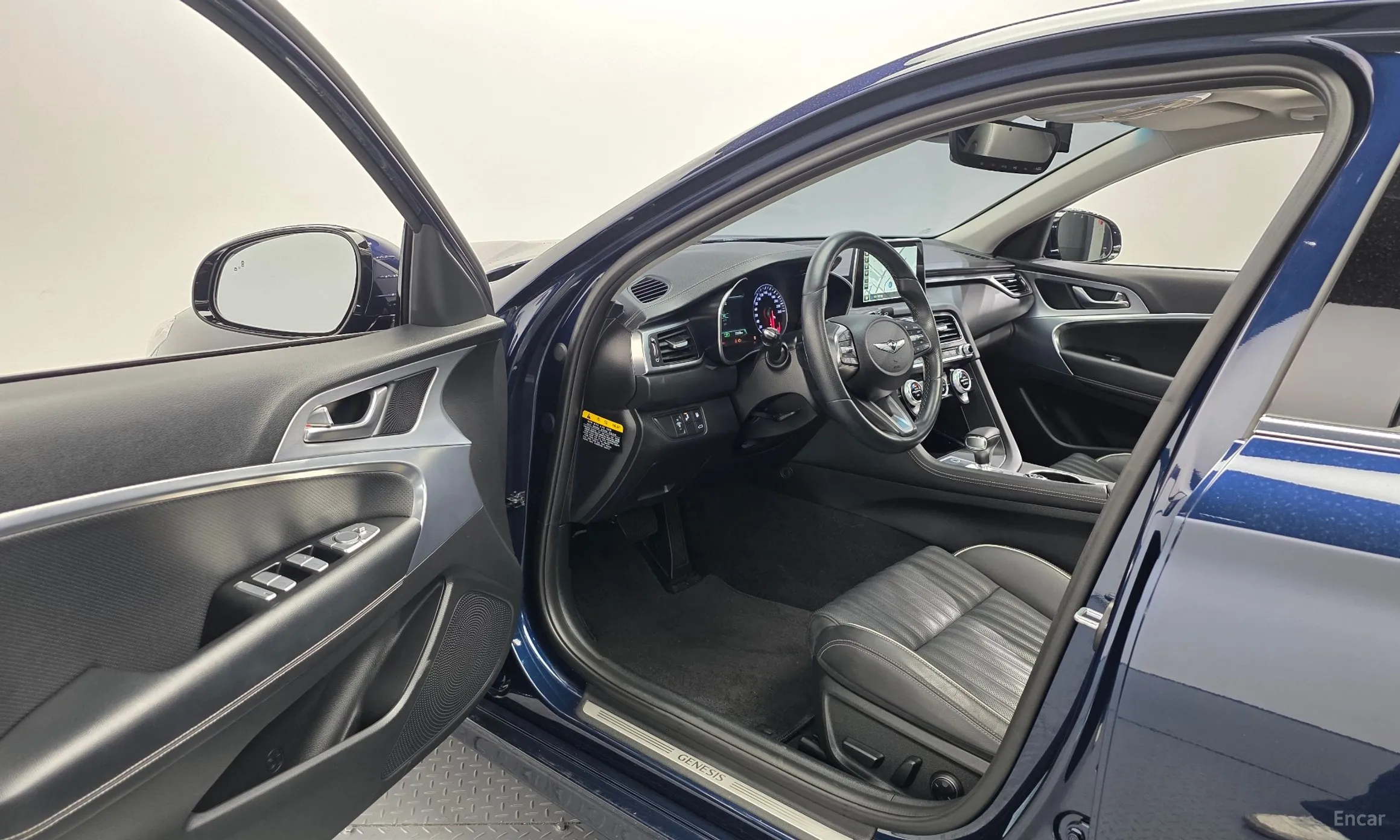 Genesis G70 превью 10