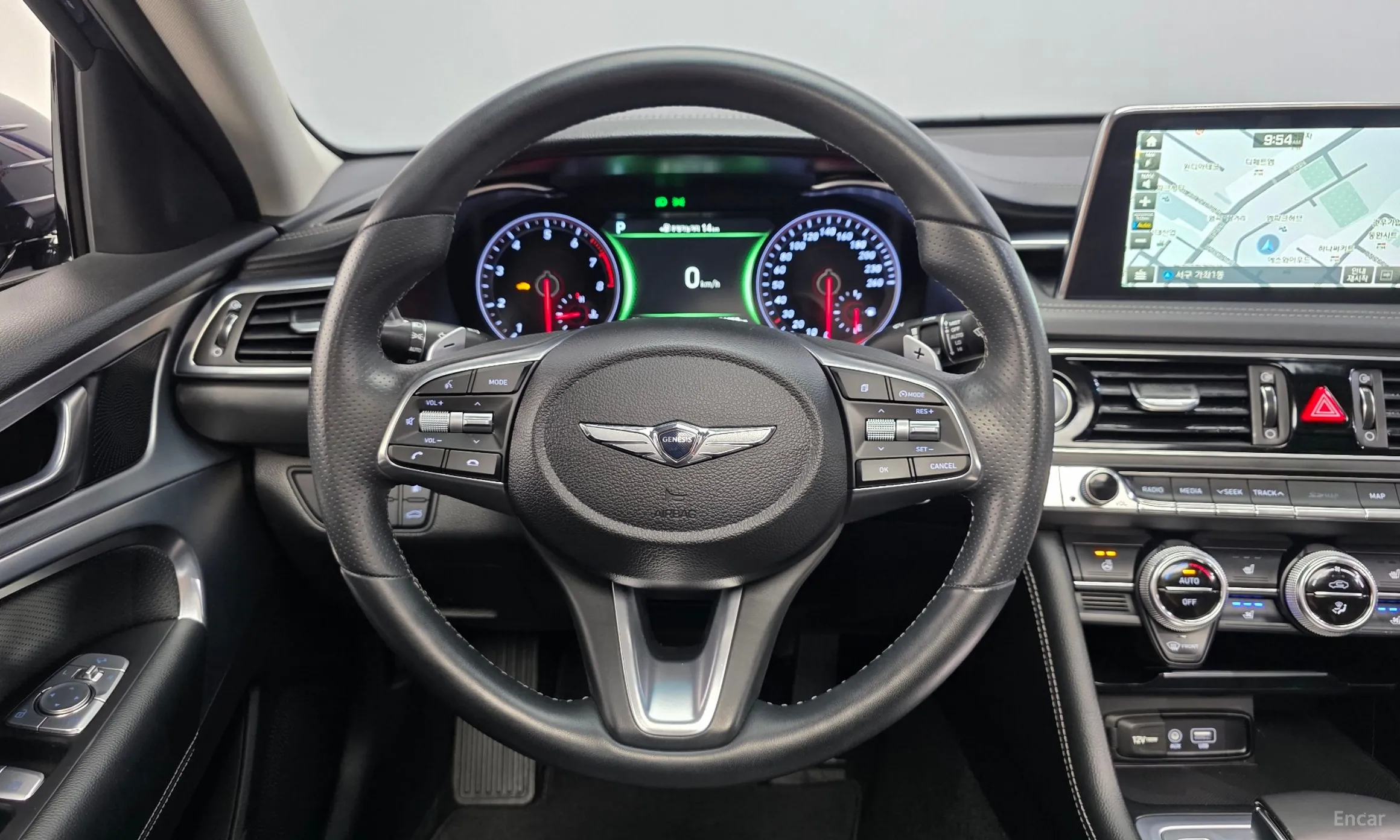 Genesis G70 превью 13
