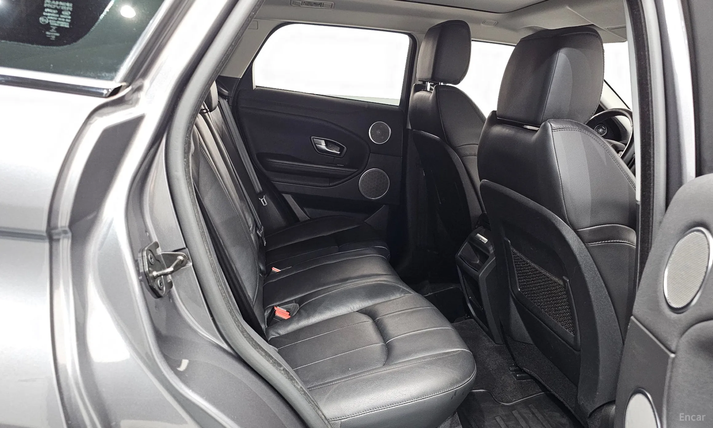 Land Rover Range Rover Evoque превью 11