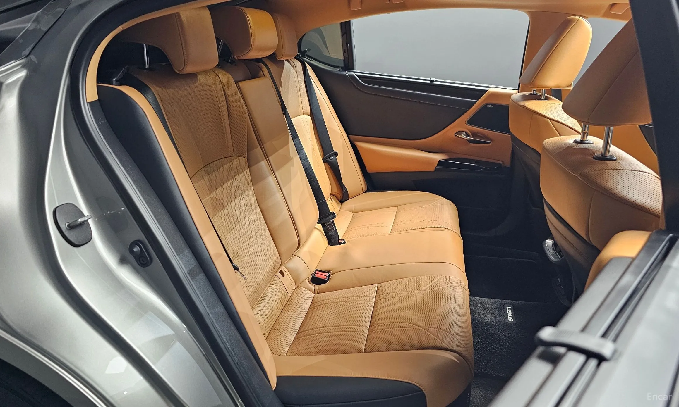 Lexus ES300h 7th Generation превью 11