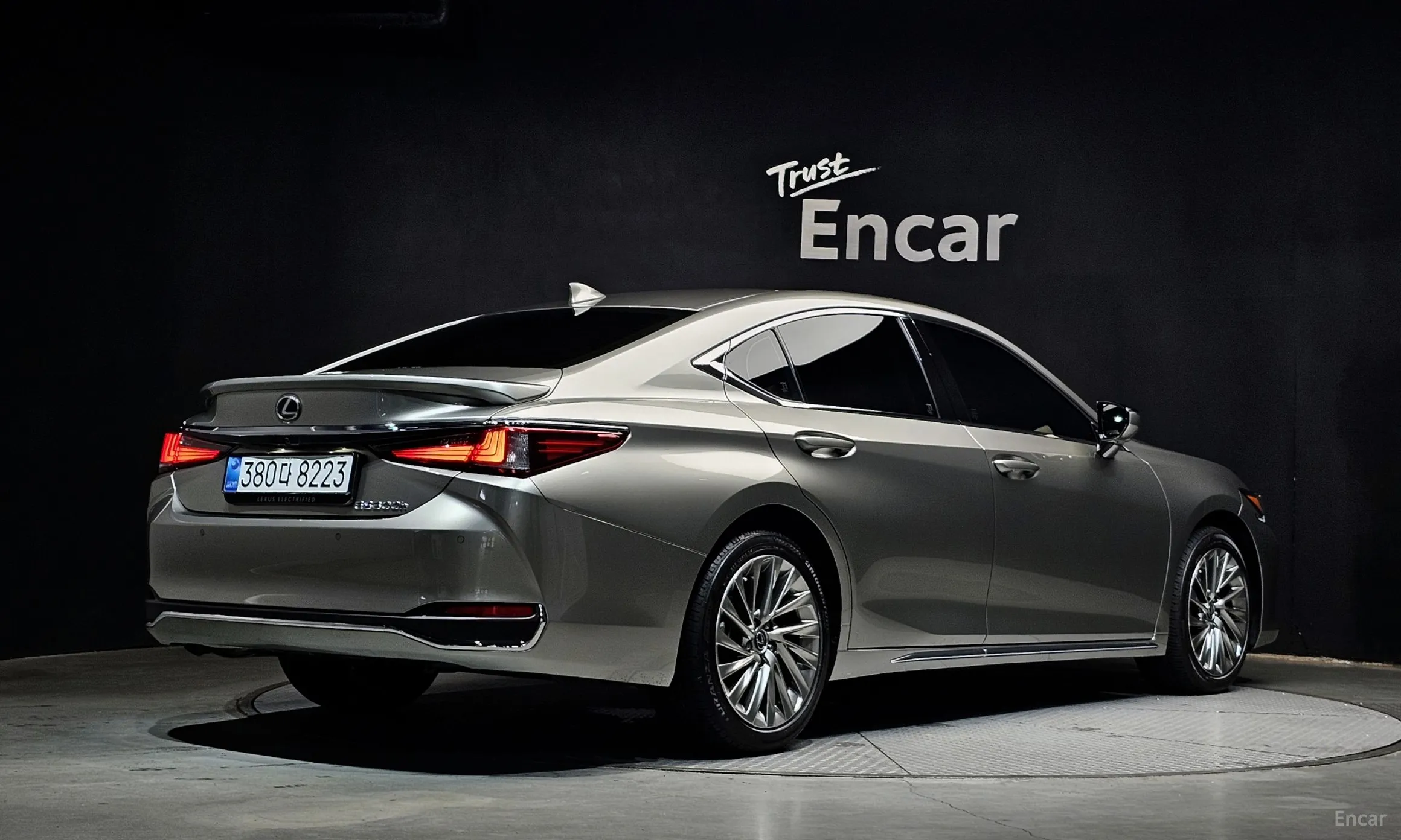Lexus ES300h 7th Generation