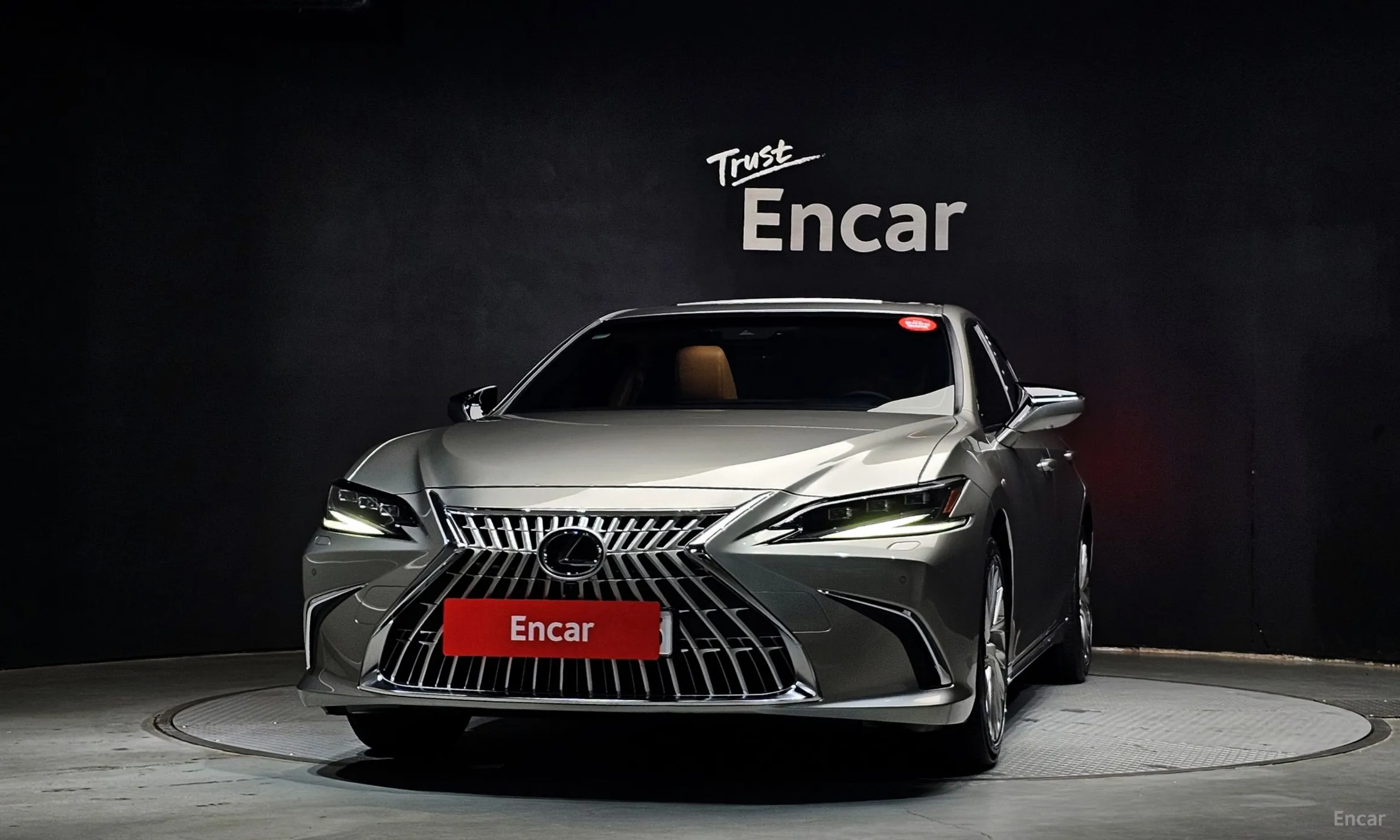 Lexus ES300h 7th Generation превью 3