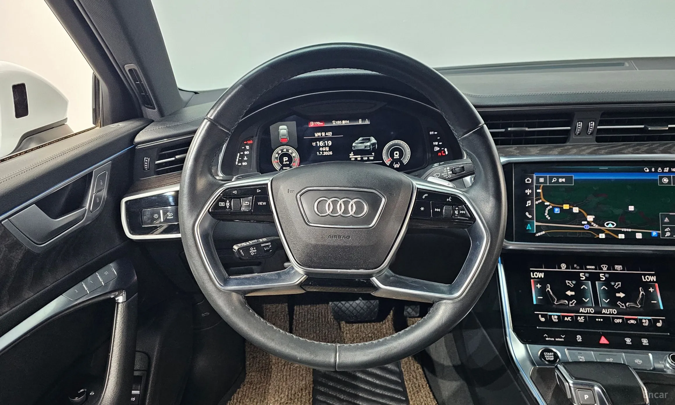 Audi A6 (C8) превью 12