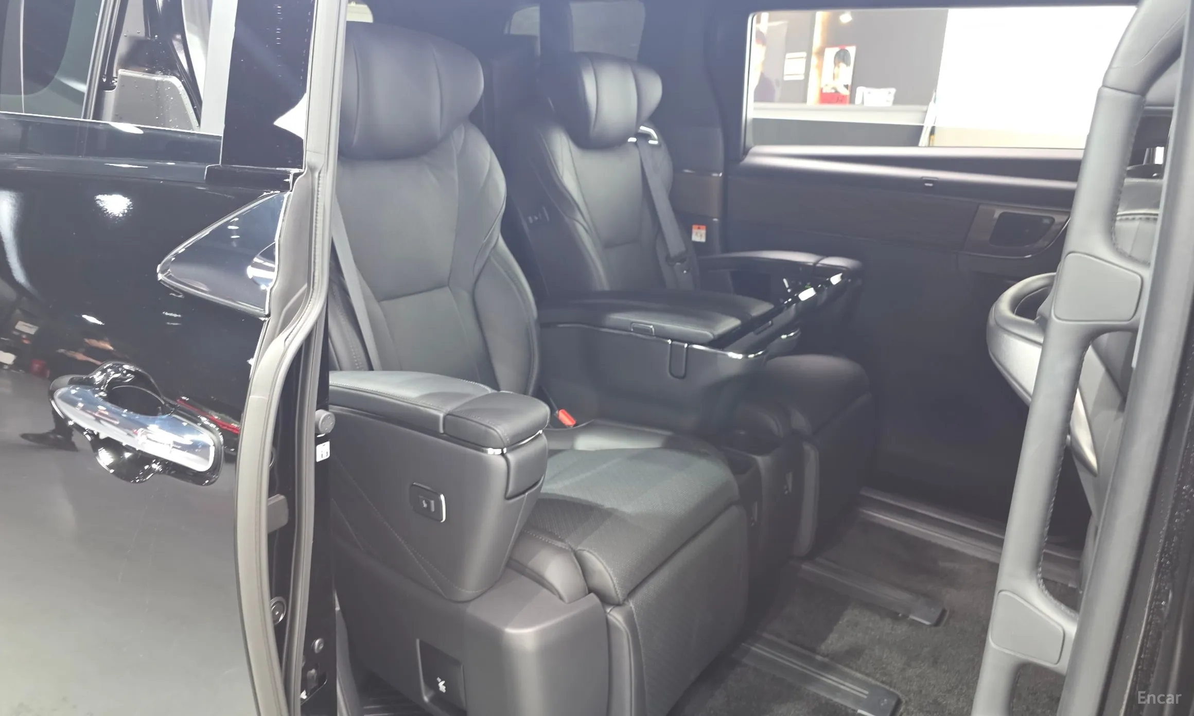 Toyota Alphard 4th Generation превью 14