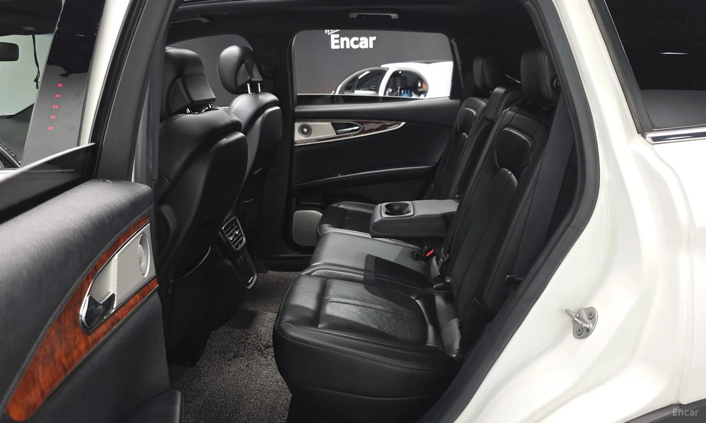 Lincoln Nautilus Gen 1 превью 12