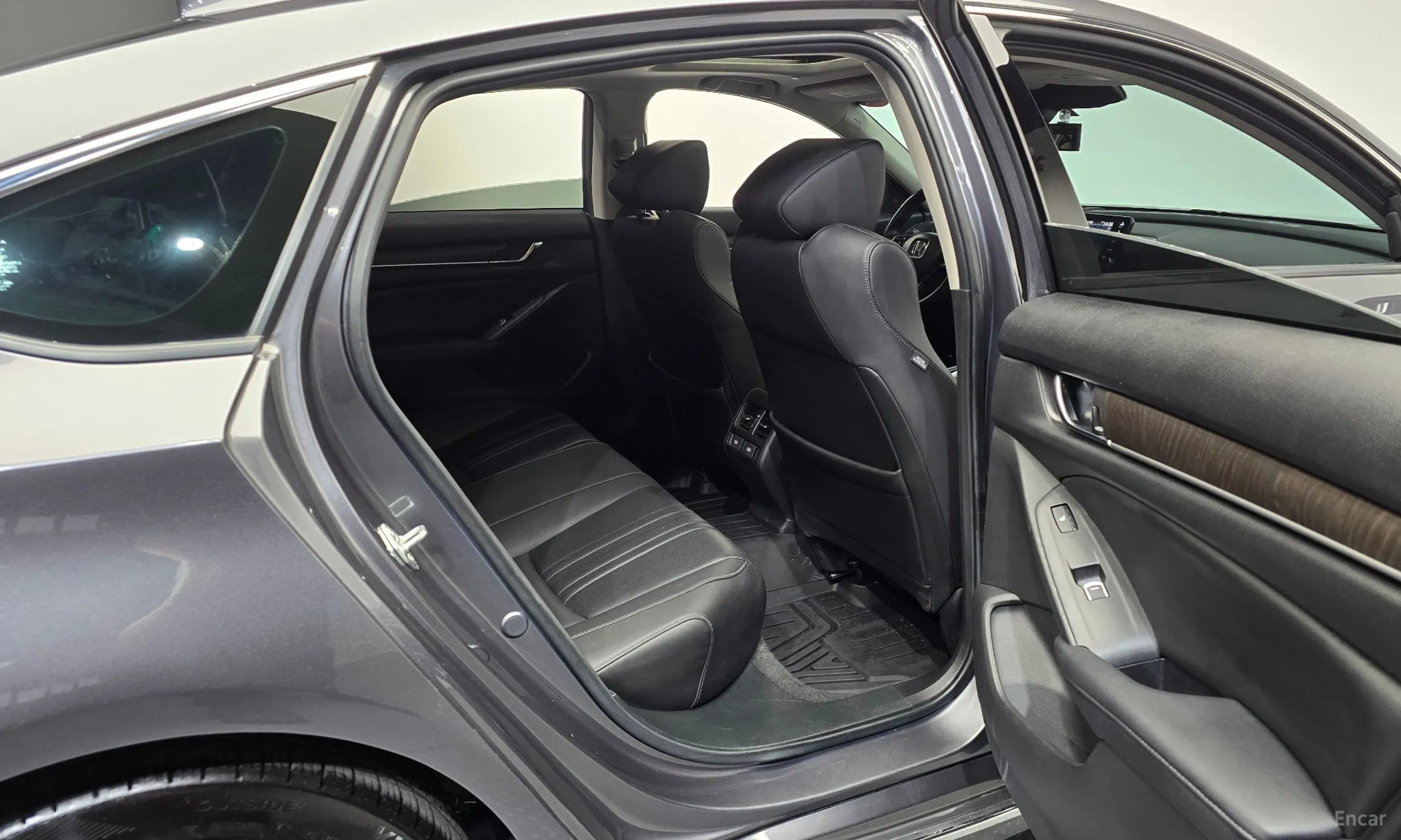 Honda Accord 10th Generation превью 11