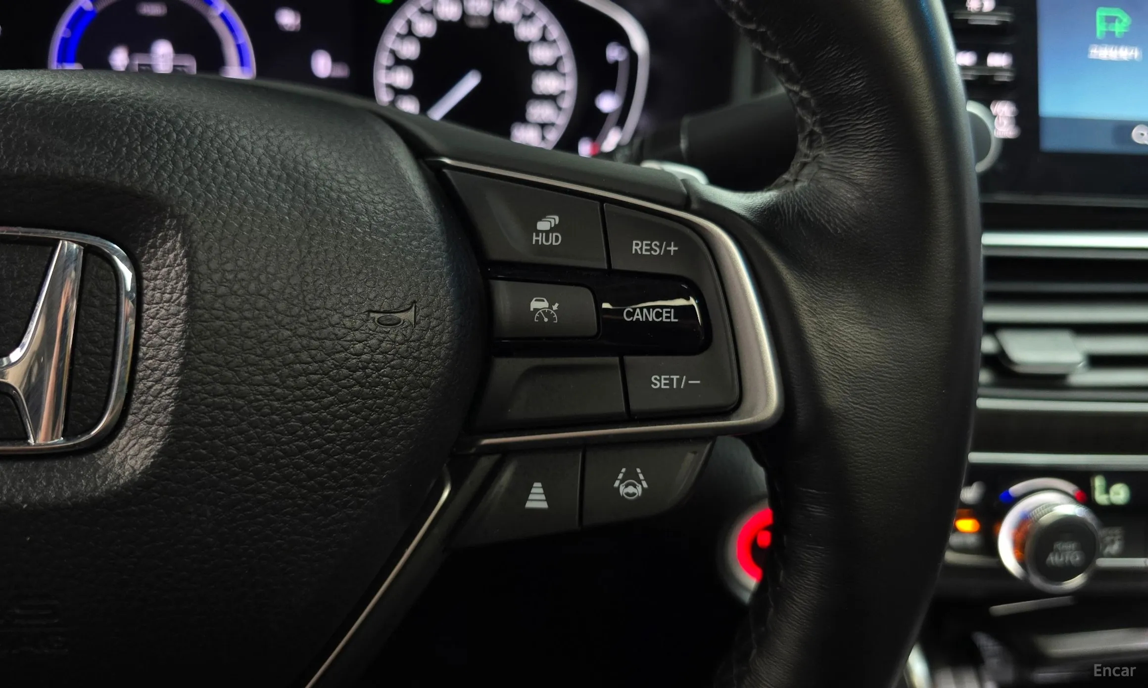 Honda Accord 10th Generation превью 17