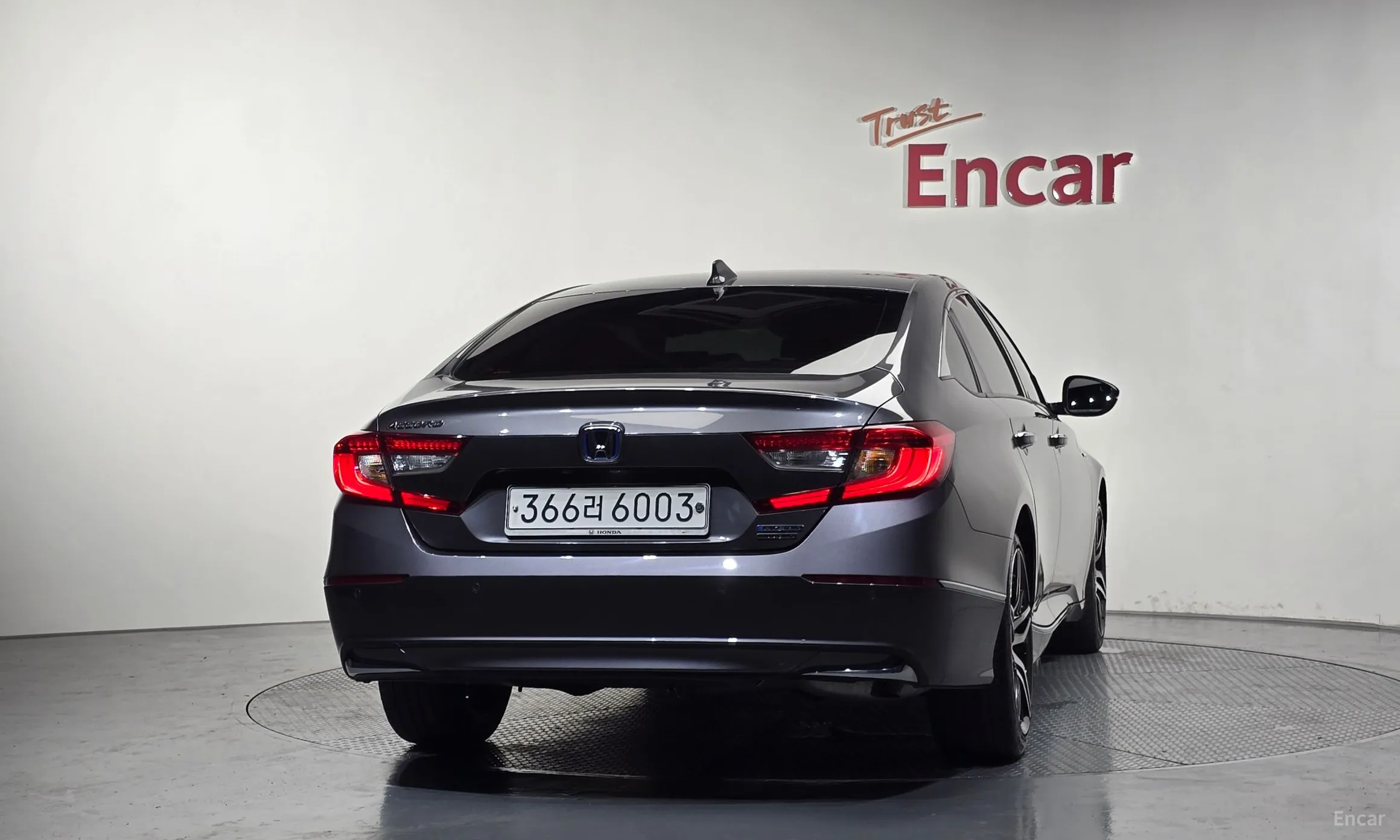 Honda Accord 10th Generation превью 4