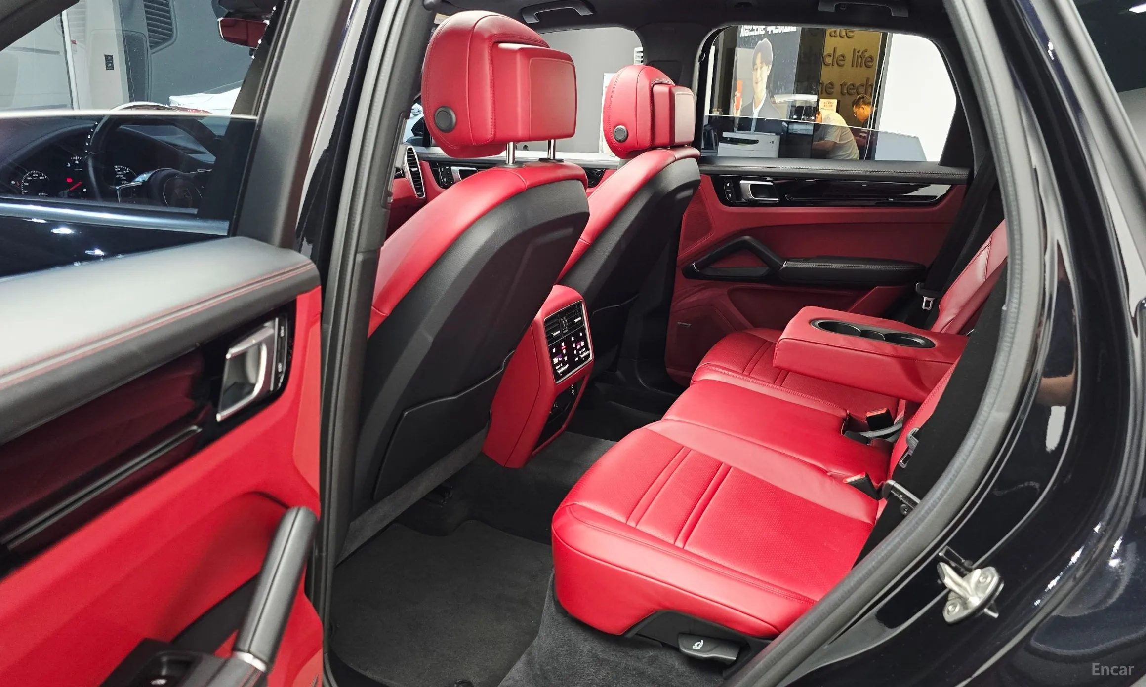 Porsche Cayenne (PO536) превью 11
