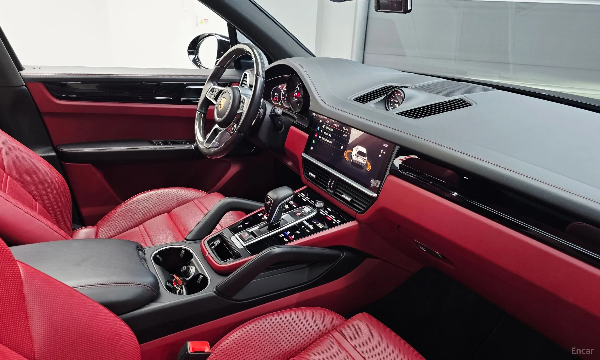 Porsche Cayenne (PO536) превью 20