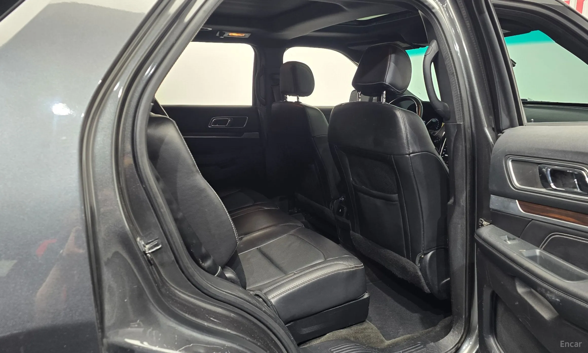 Ford Explorer превью 11