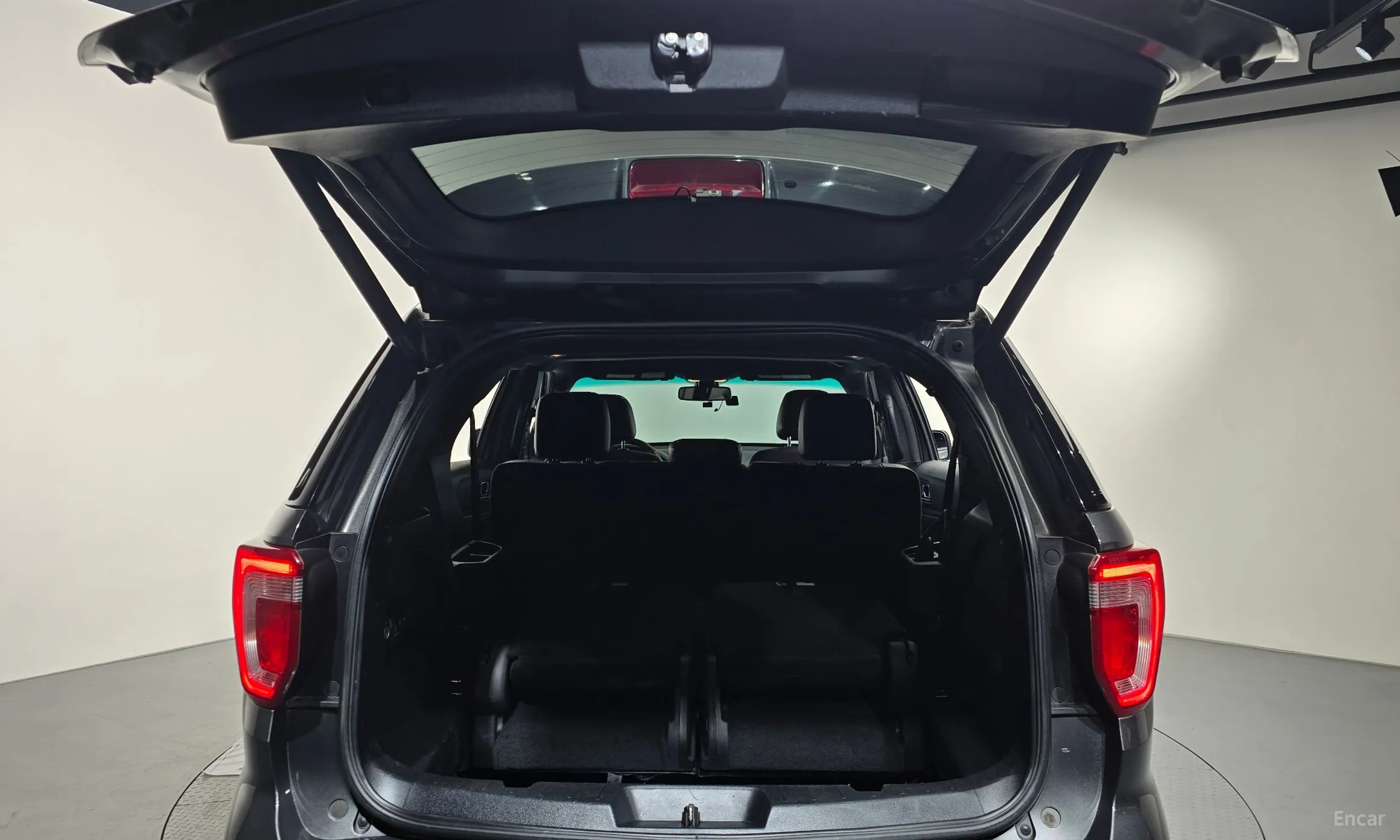 Ford Explorer превью 18