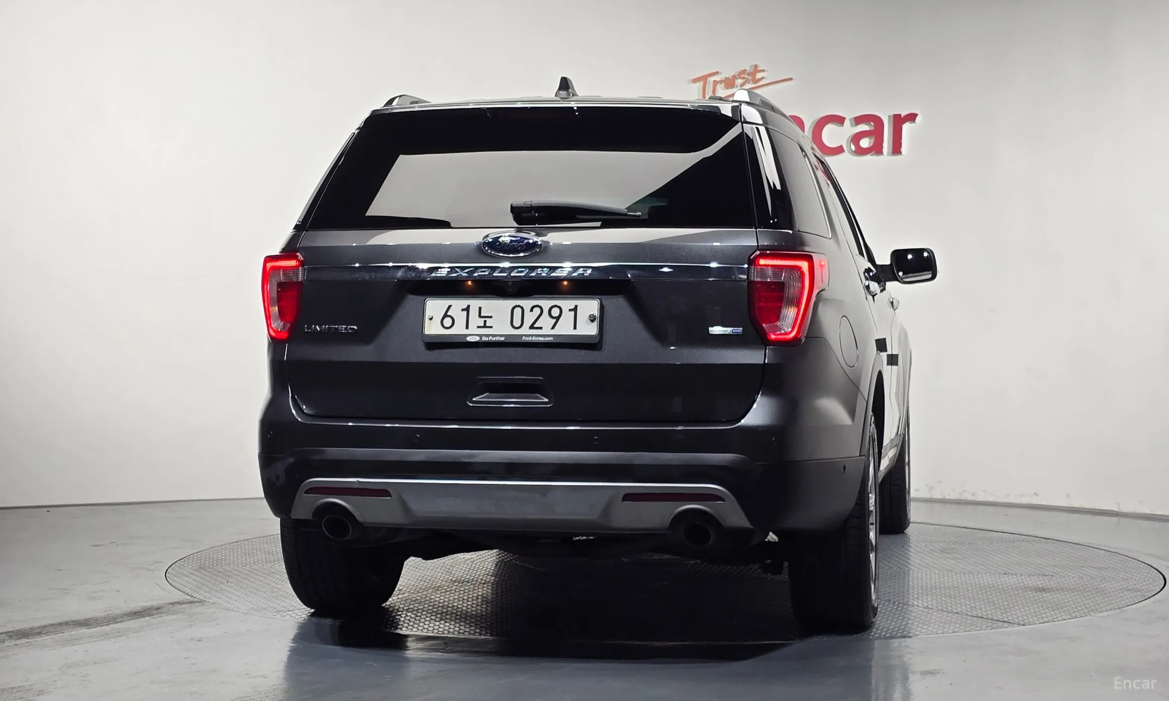 Ford Explorer превью 4