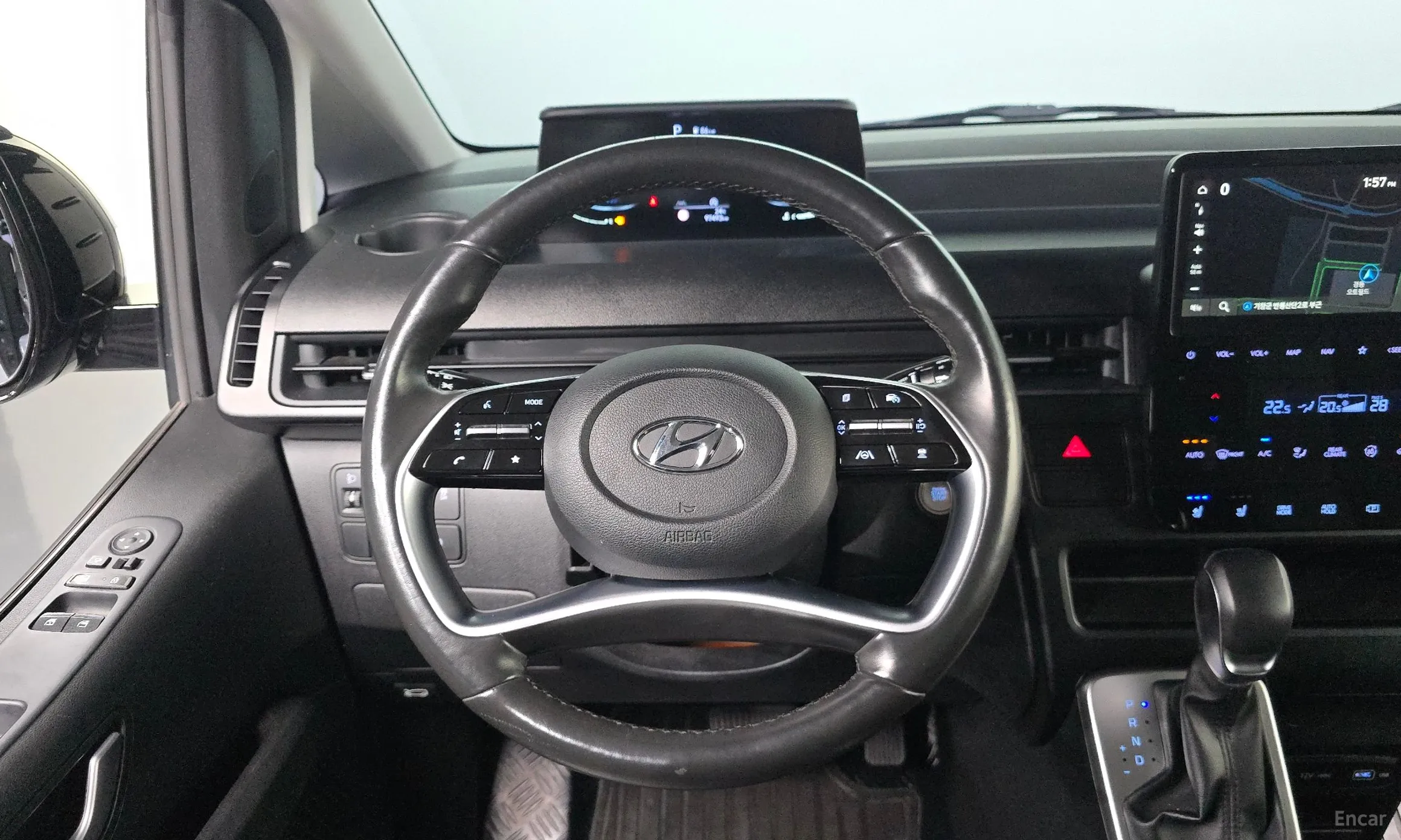 Hyundai Staria превью 13