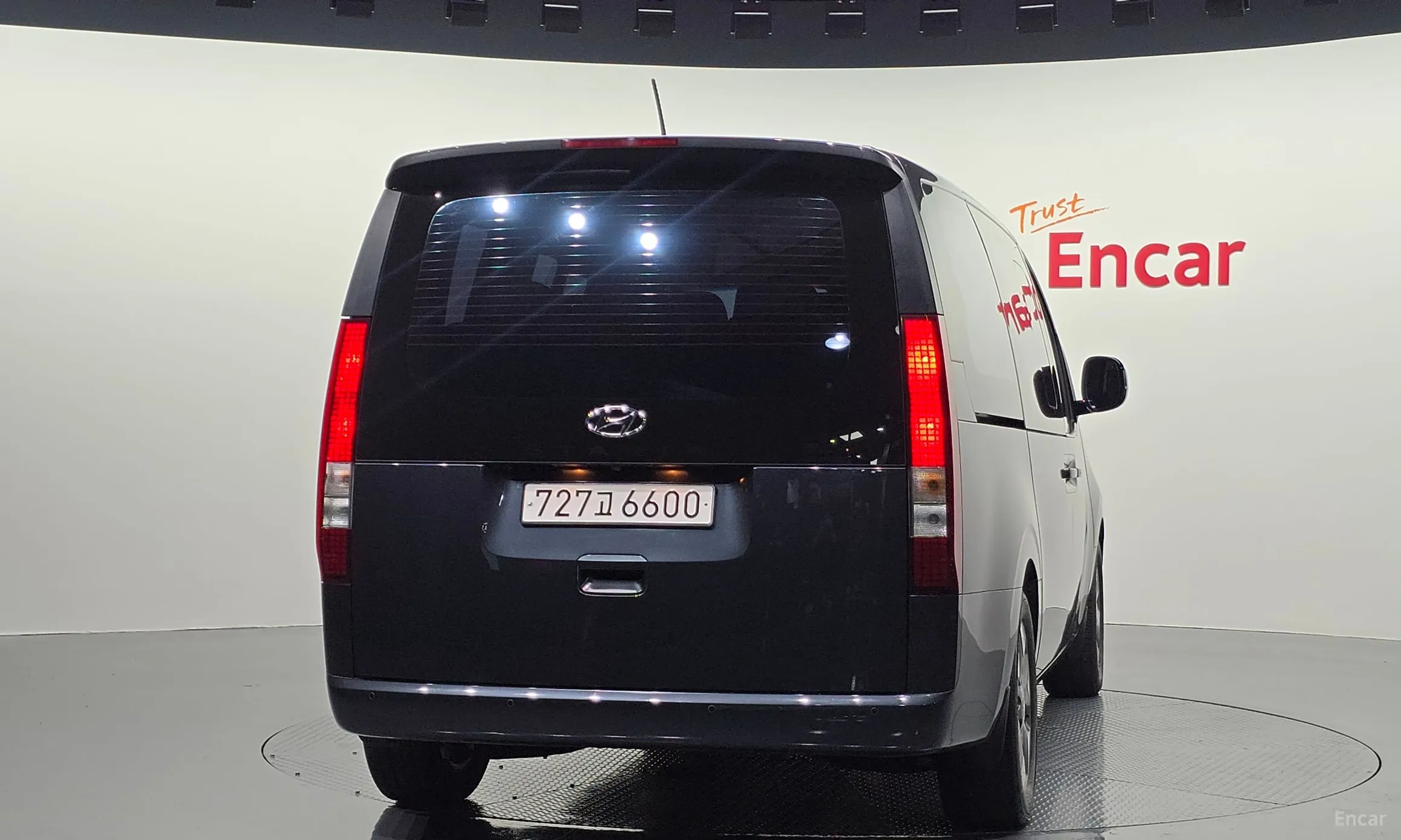 Hyundai Staria превью 4