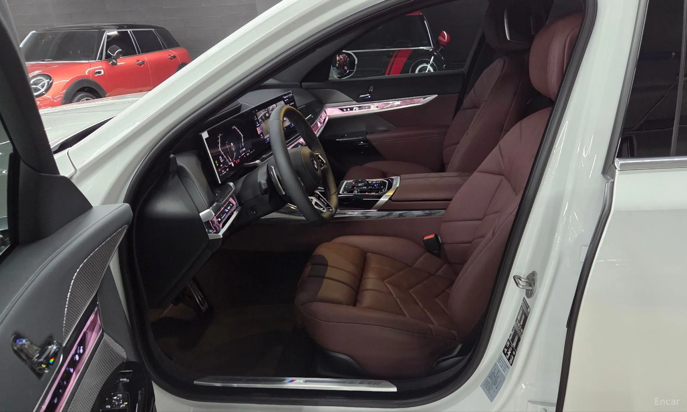 BMW 7 Series (G70) превью 10