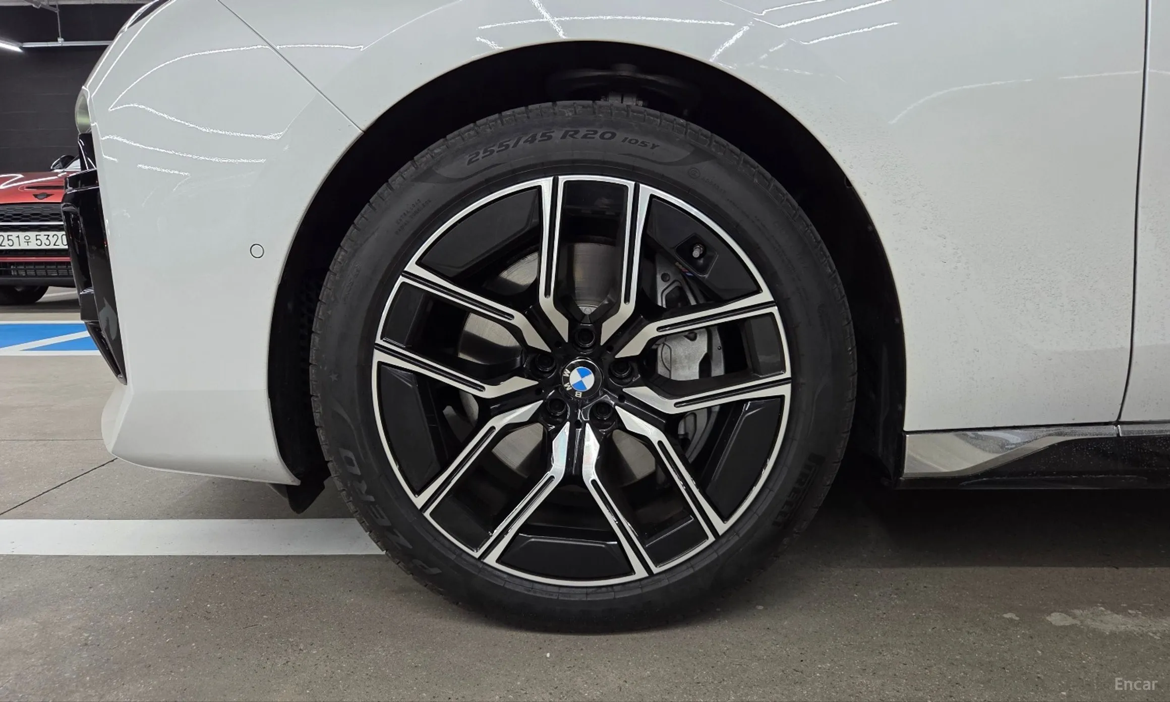 BMW 7 Series (G70) превью 5