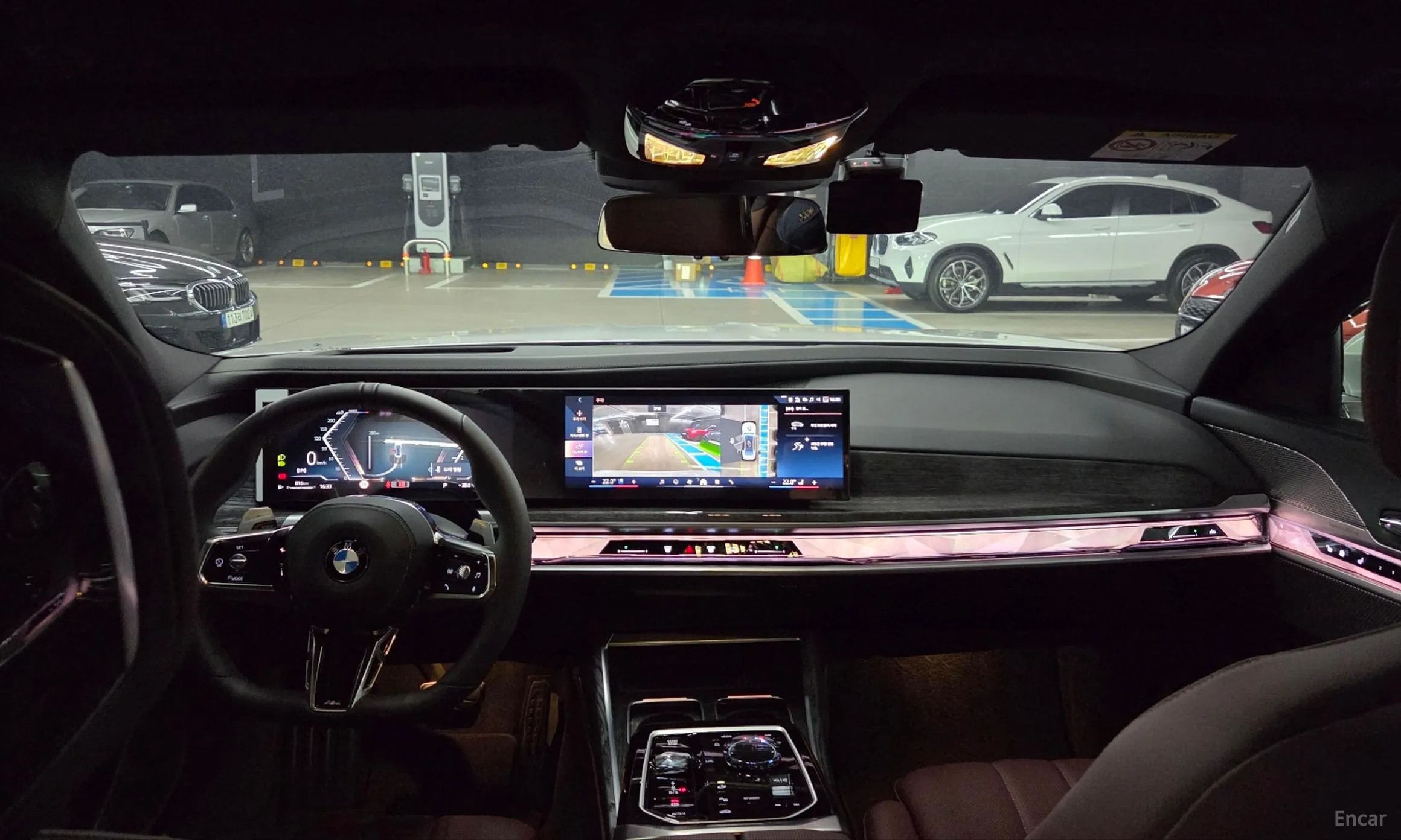 BMW 7 Series (G70) превью 7