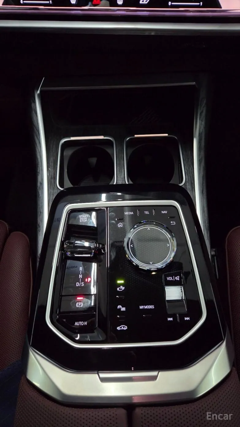 BMW 7 Series (G70) превью 9