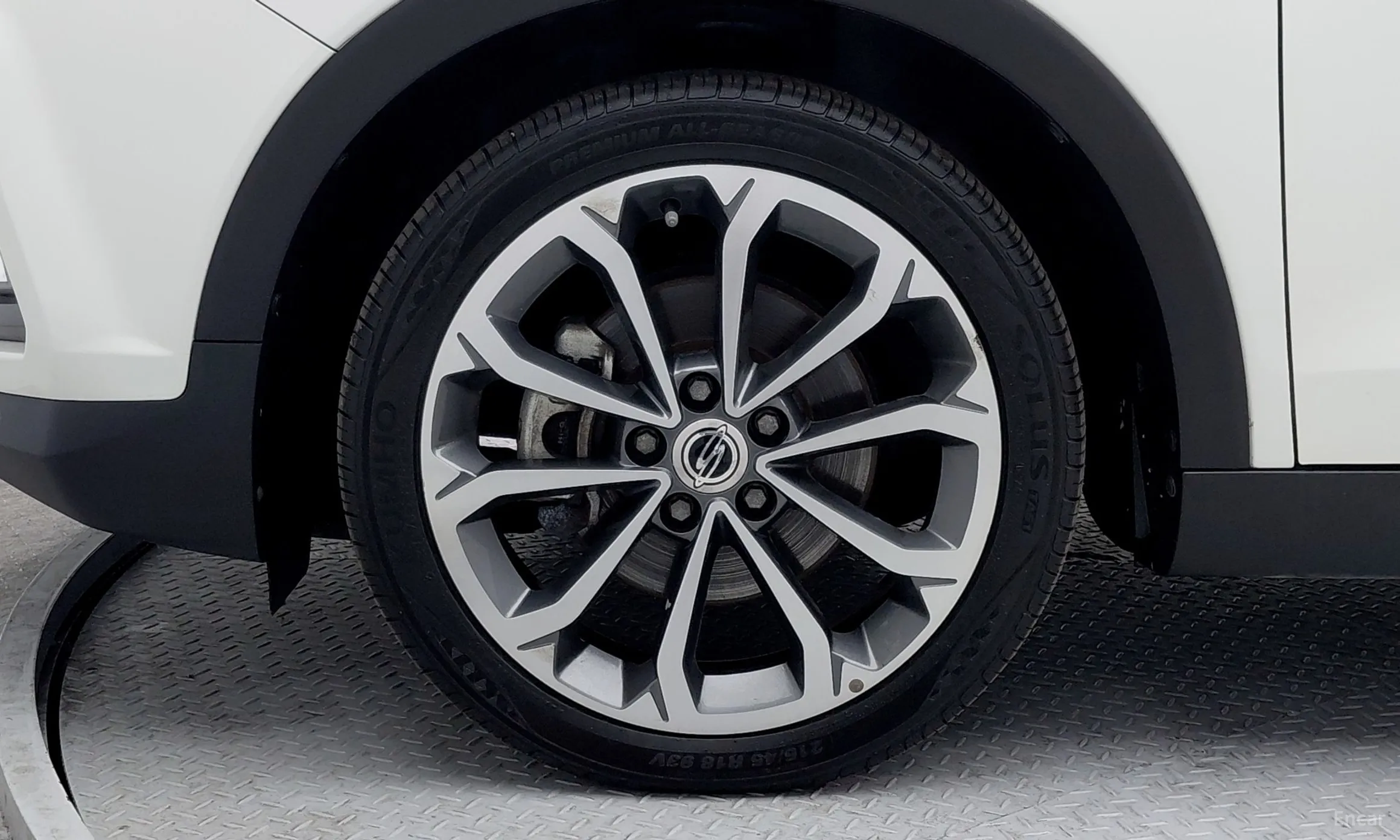 KG Mobility (SsangYong) Tivoli Armor превью 5