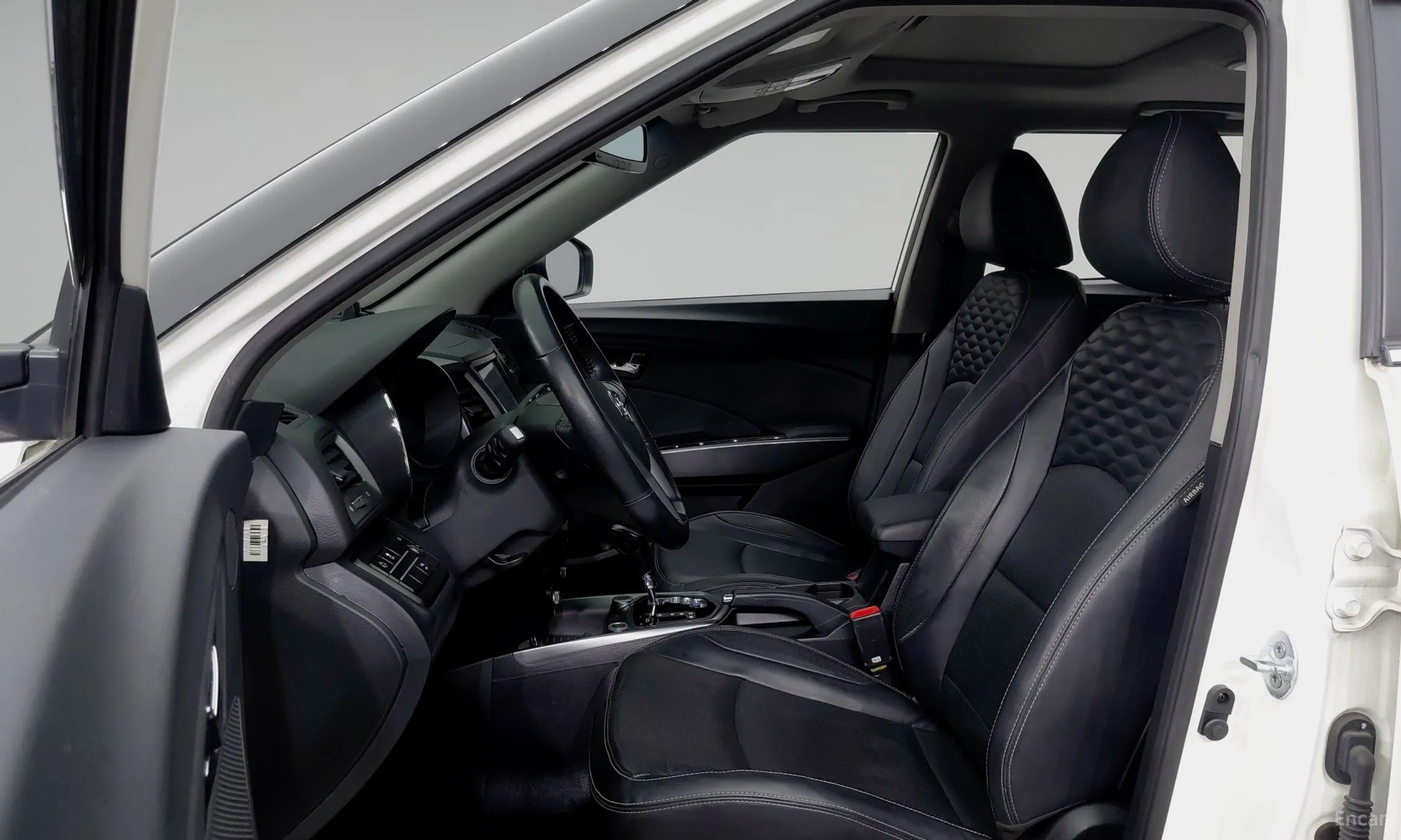 KG Mobility (SsangYong) Tivoli Armor превью 8