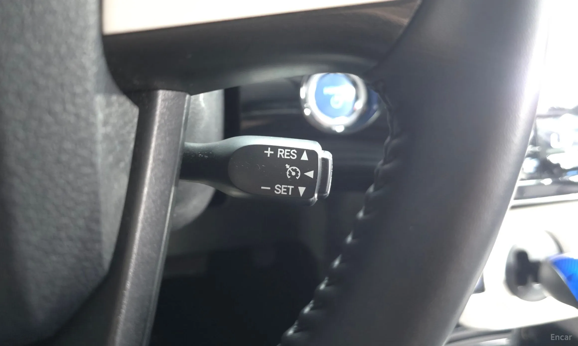 Toyota Prius 4th Generation превью 16