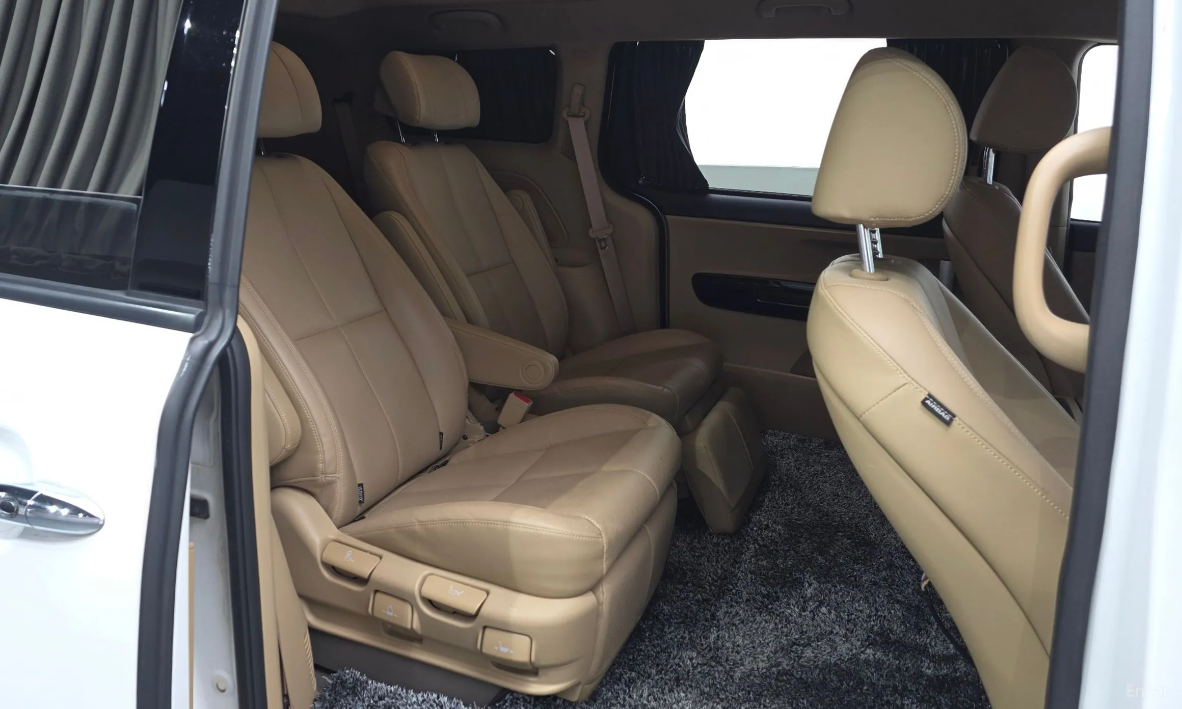 Kia Carnival превью 11