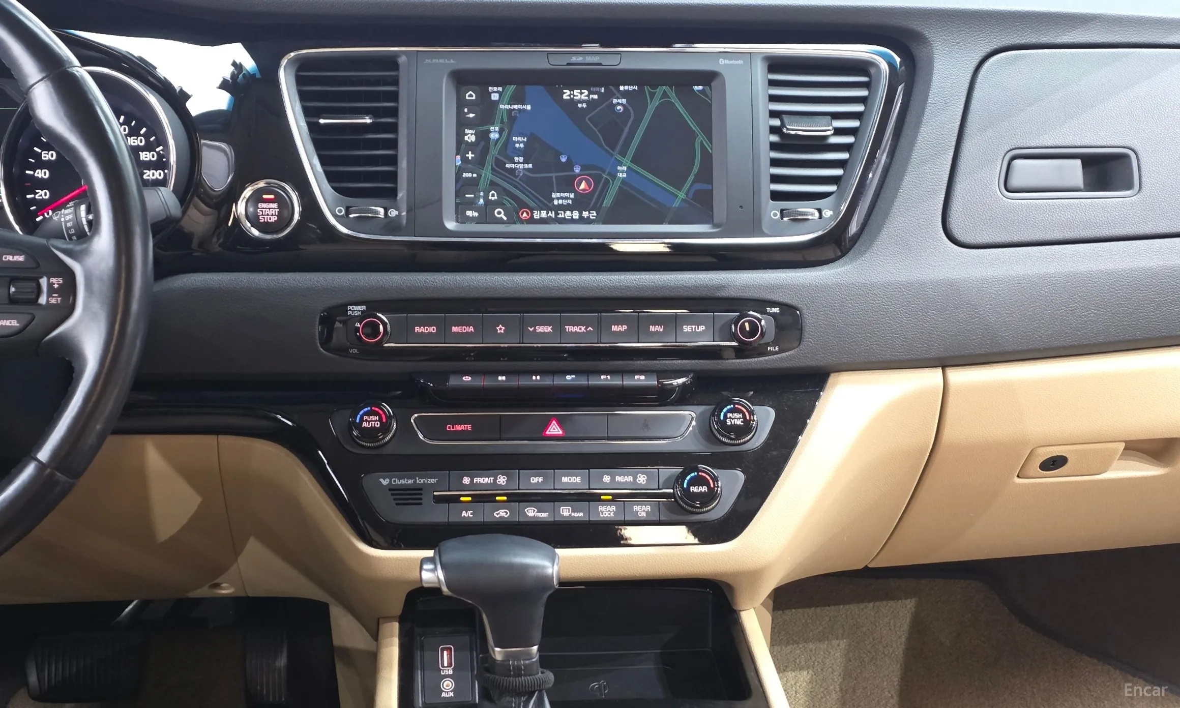 Kia Carnival превью 13