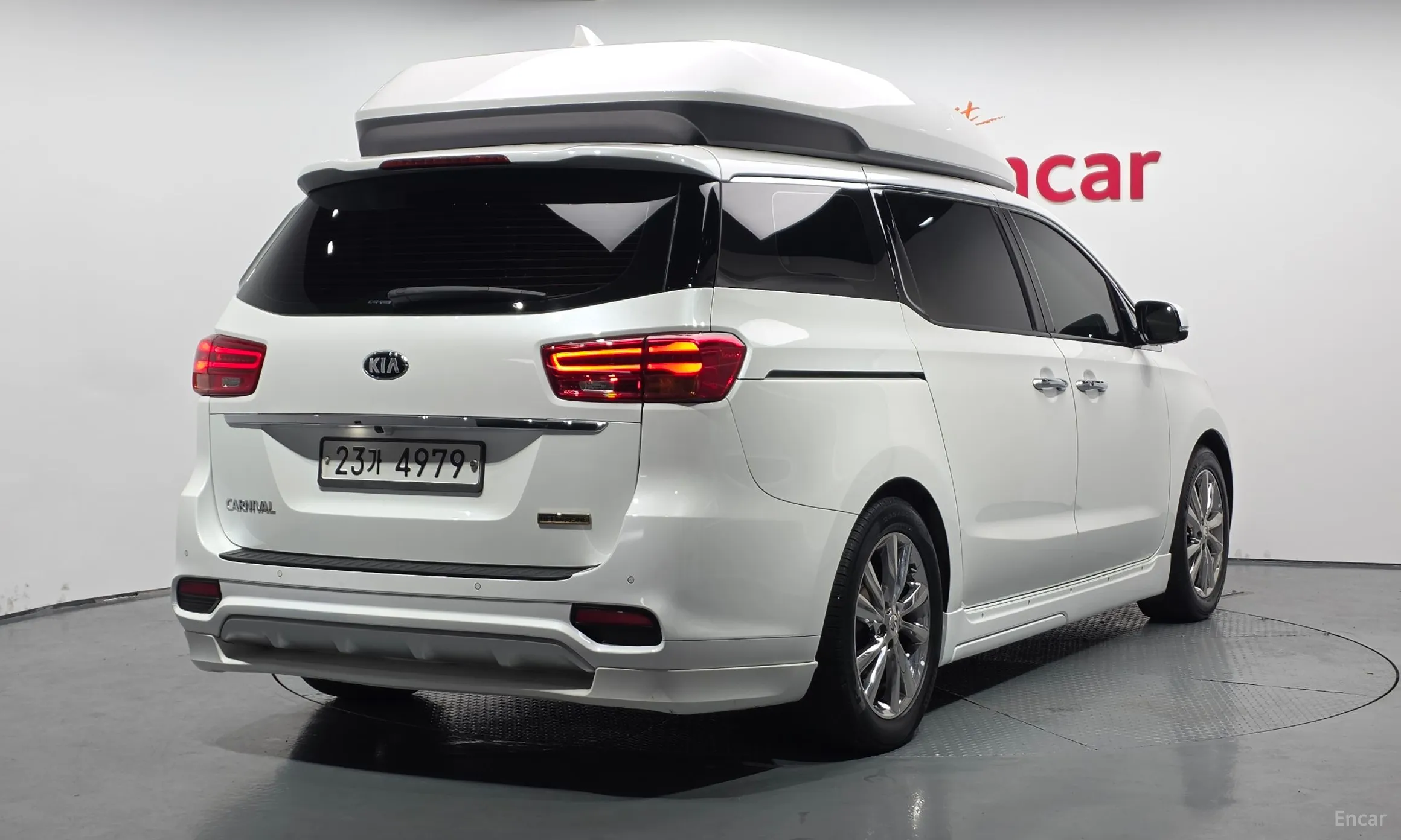 Kia Carnival превью 2