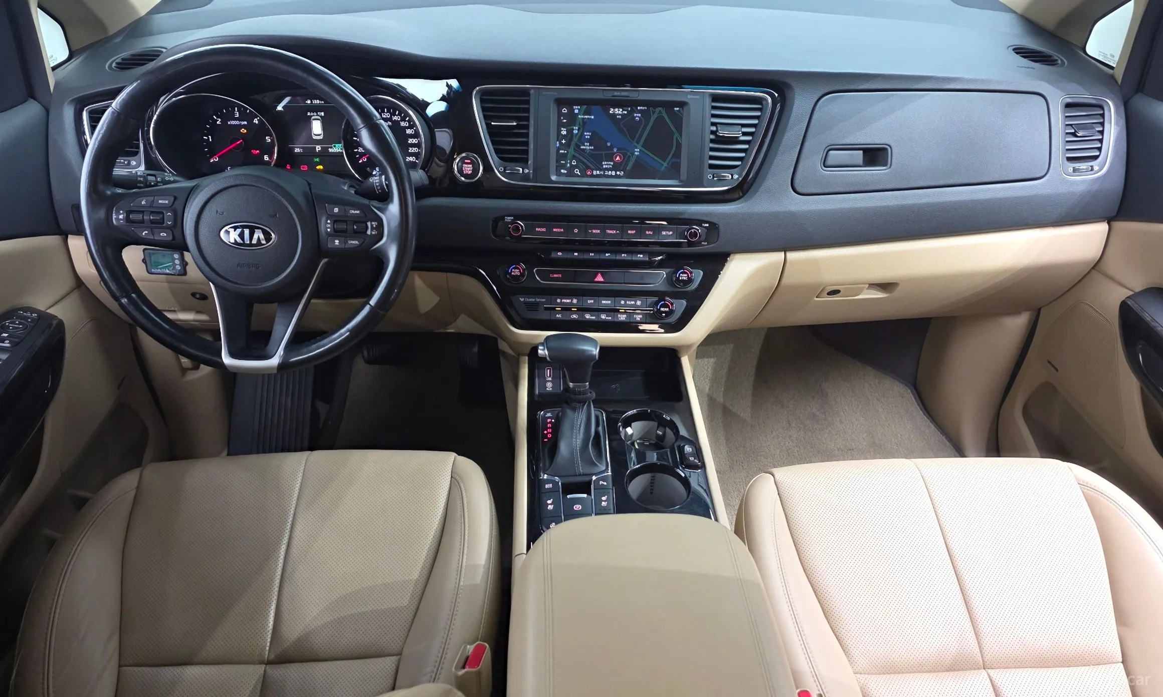Kia Carnival превью 7