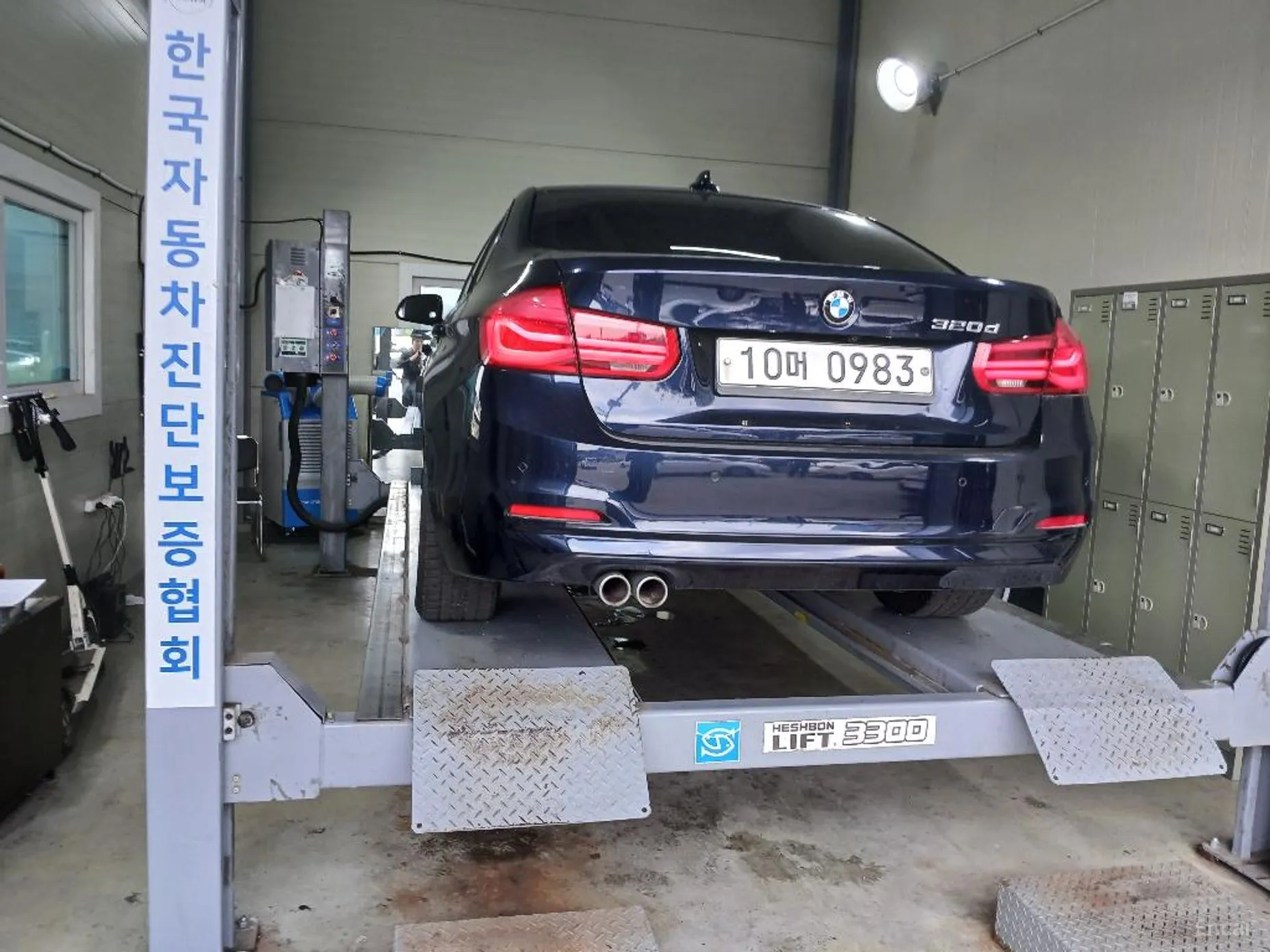 BMW 3 Series (F30)