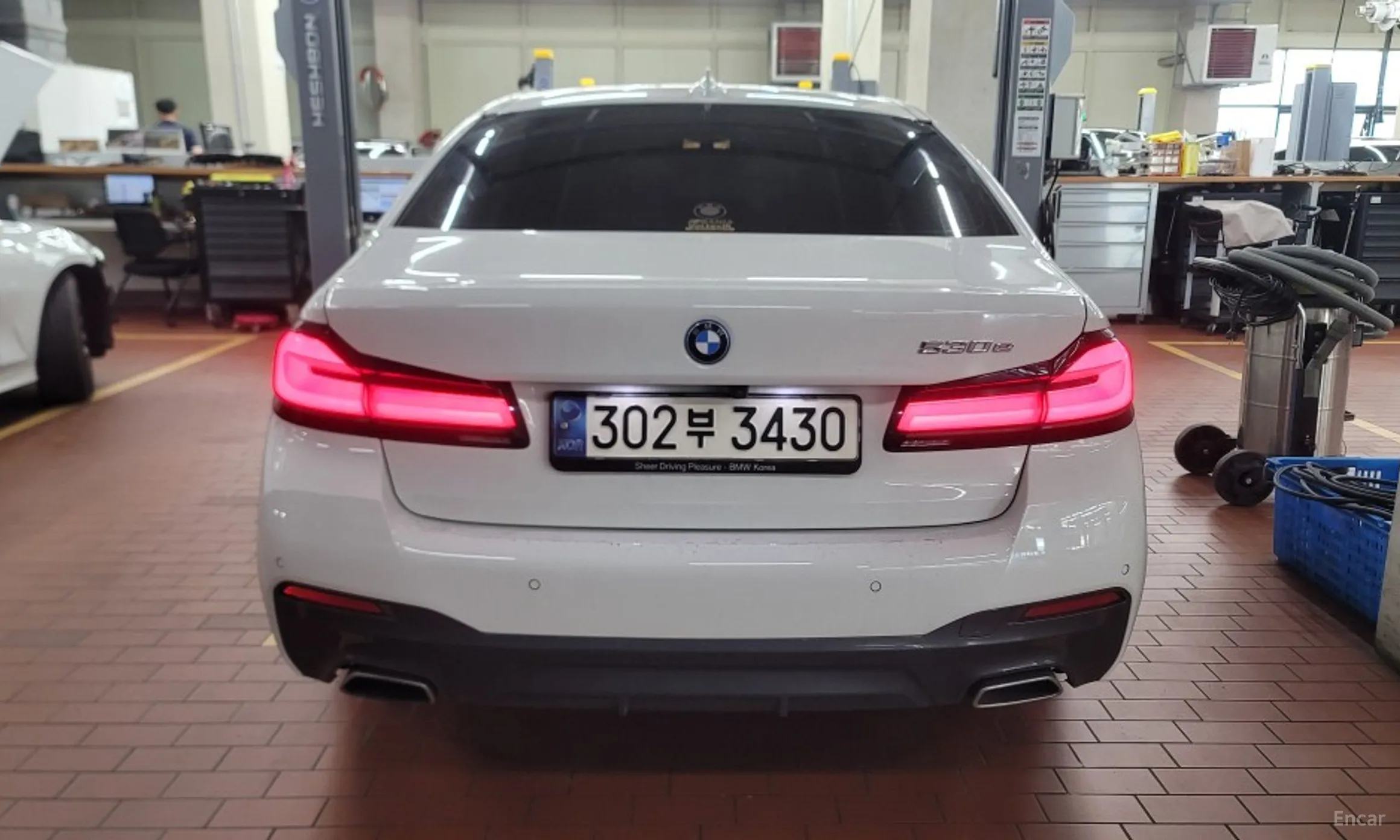 BMW 5 Series (G30)