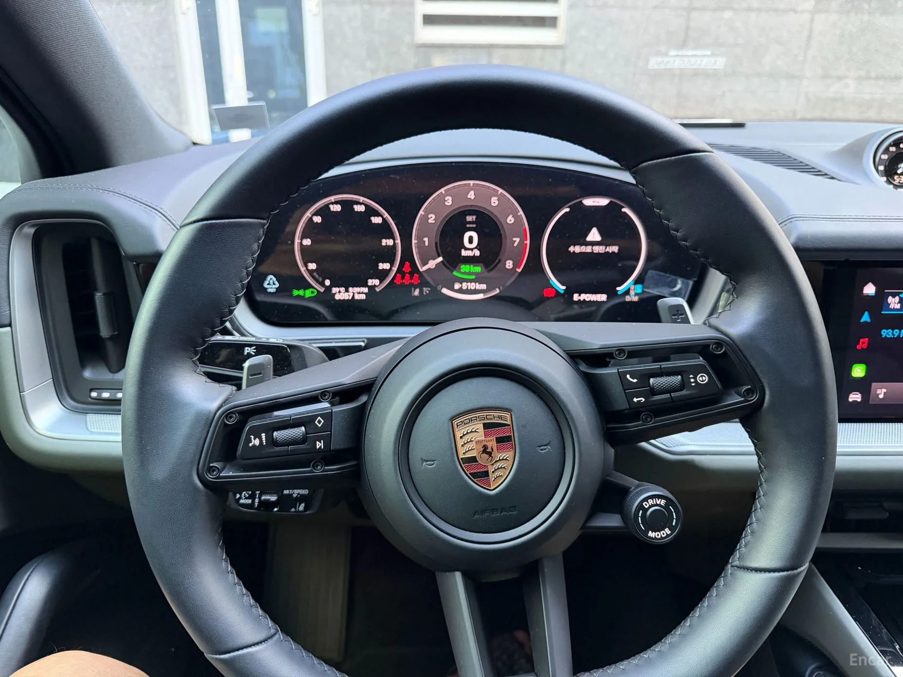 Porsche Cayenne (PO536) превью 15