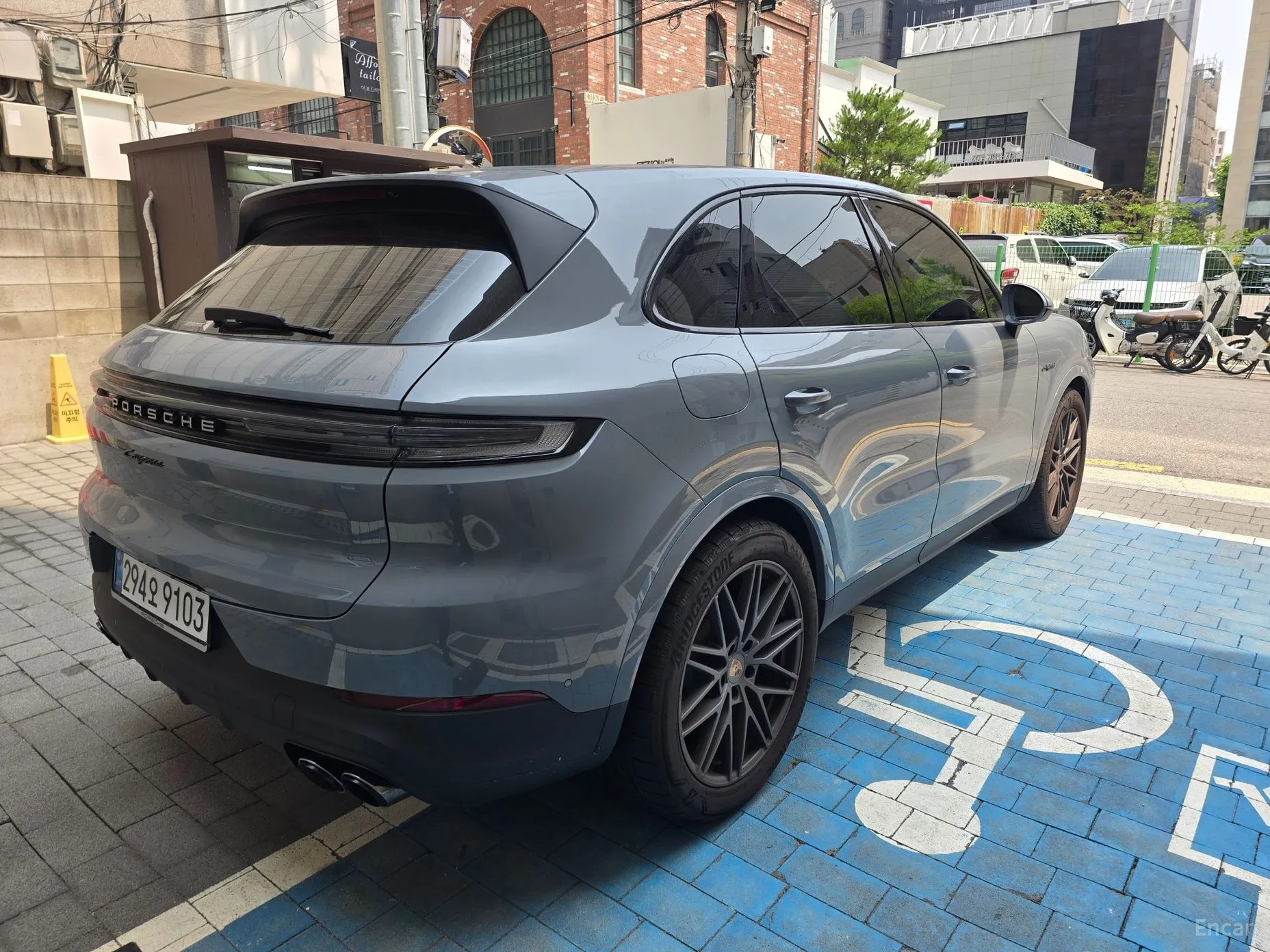 Porsche Cayenne (PO536) превью 2