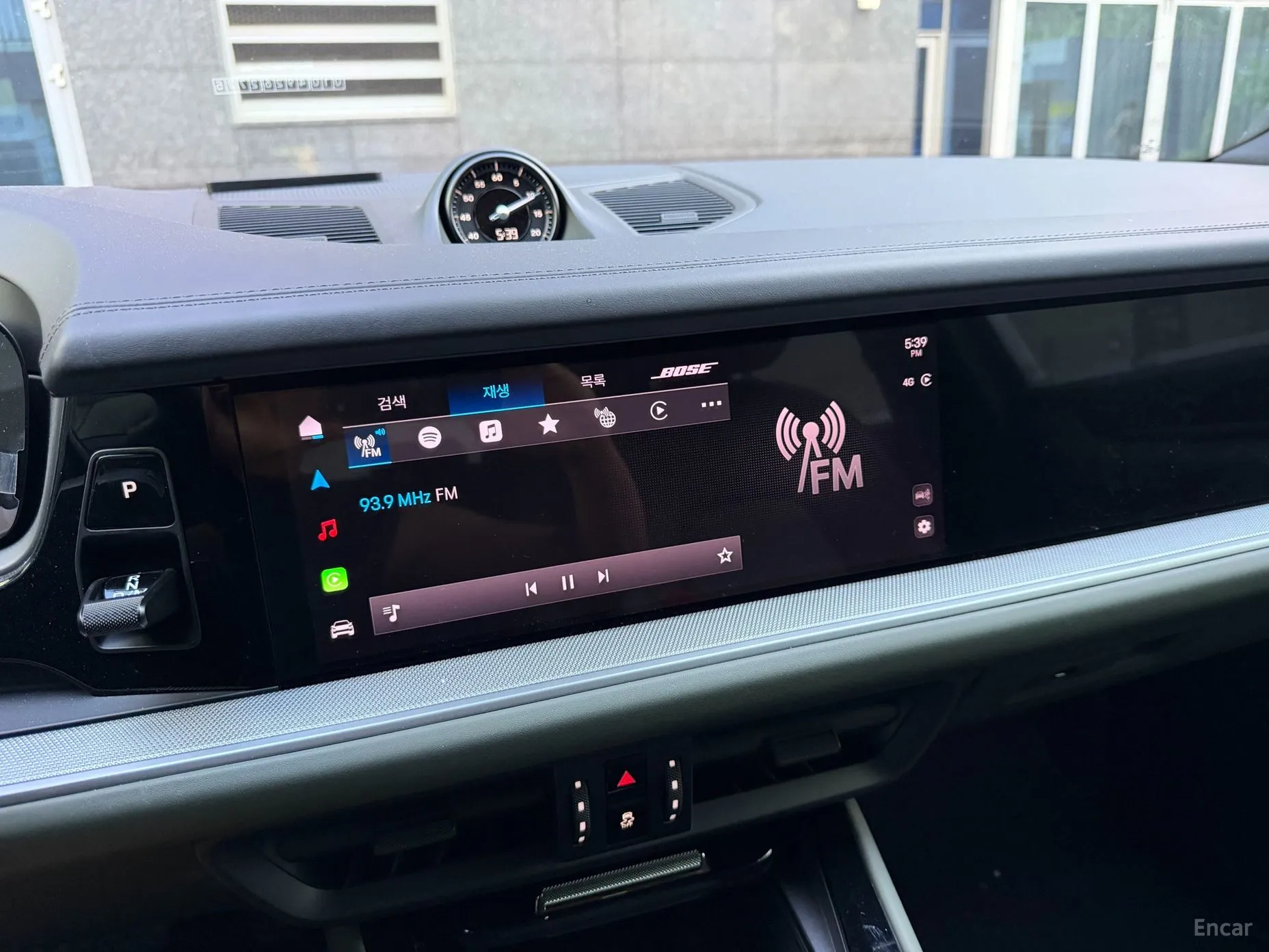 Porsche Cayenne (PO536) превью 16