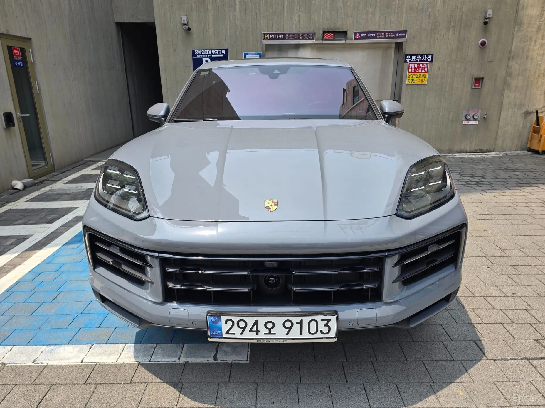 Porsche Cayenne (PO536) превью 3