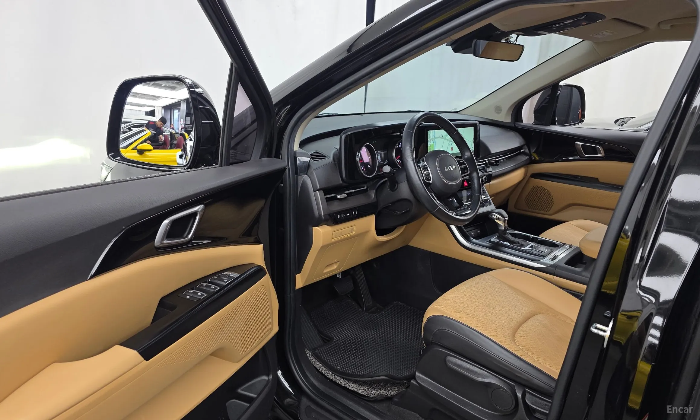 Kia Carnival Gen 4 превью 10
