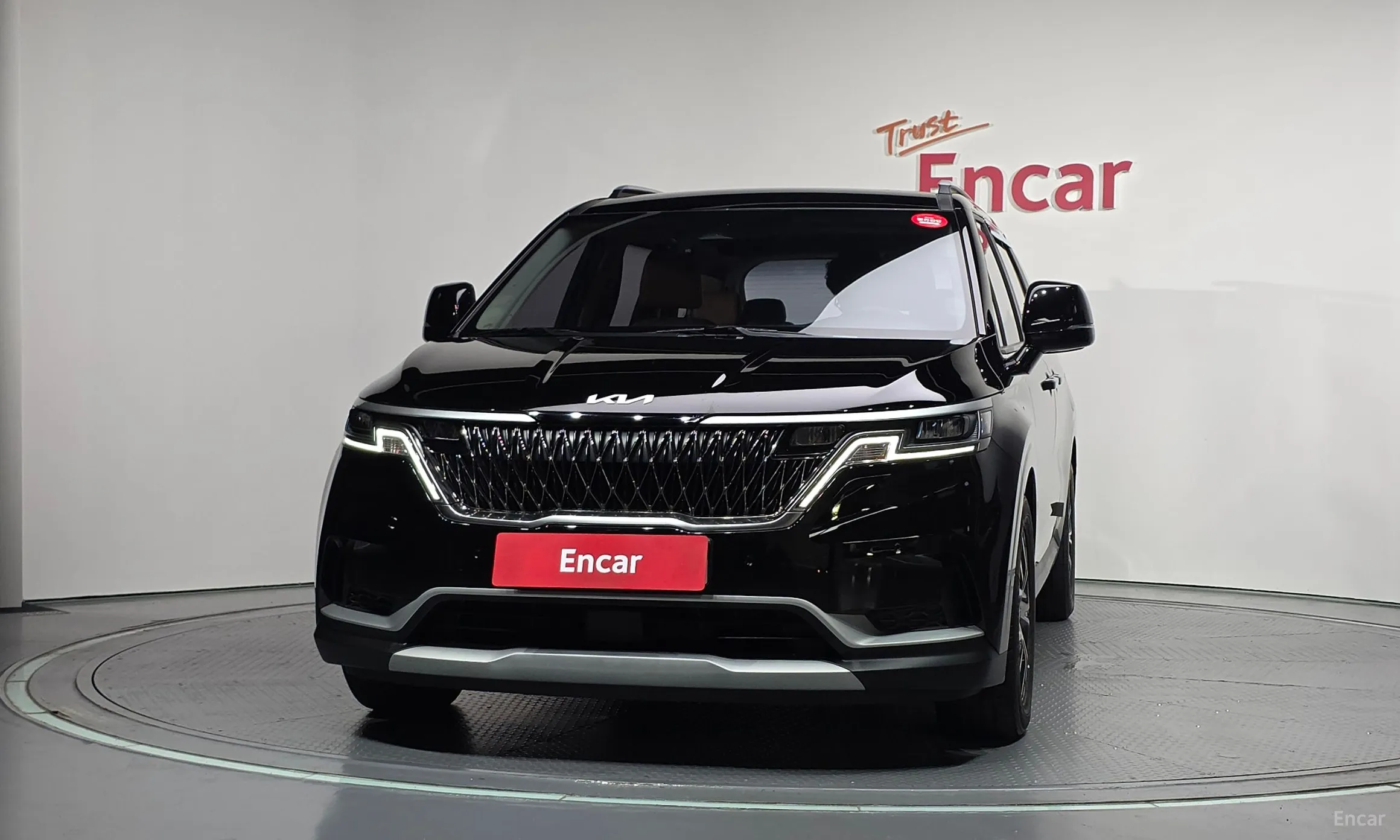 Kia Carnival Gen 4 превью 3