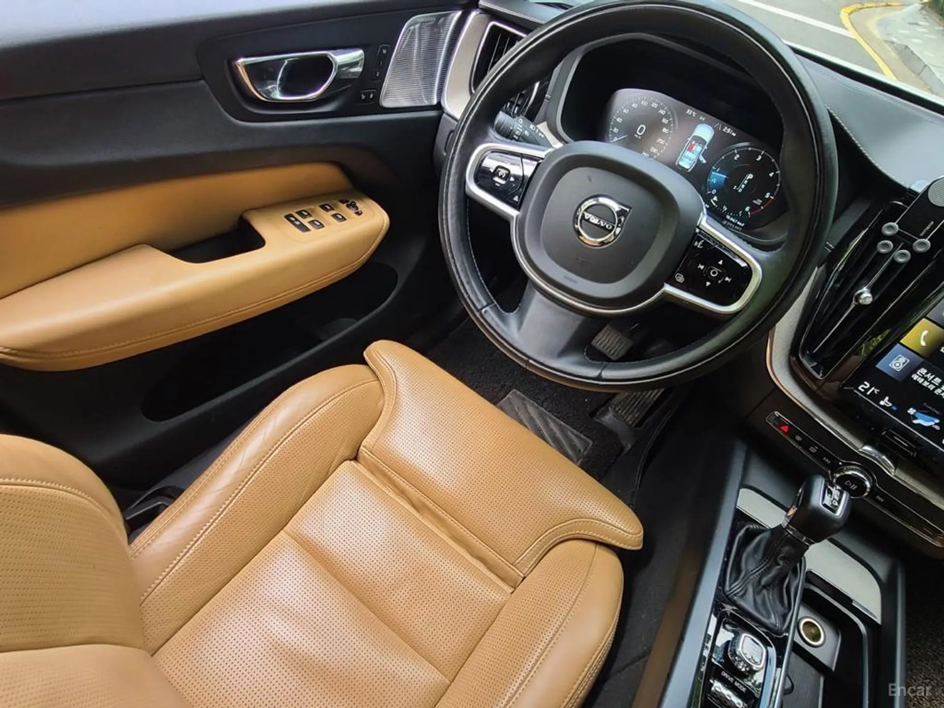 Volvo XC60 Gen 2 превью 17