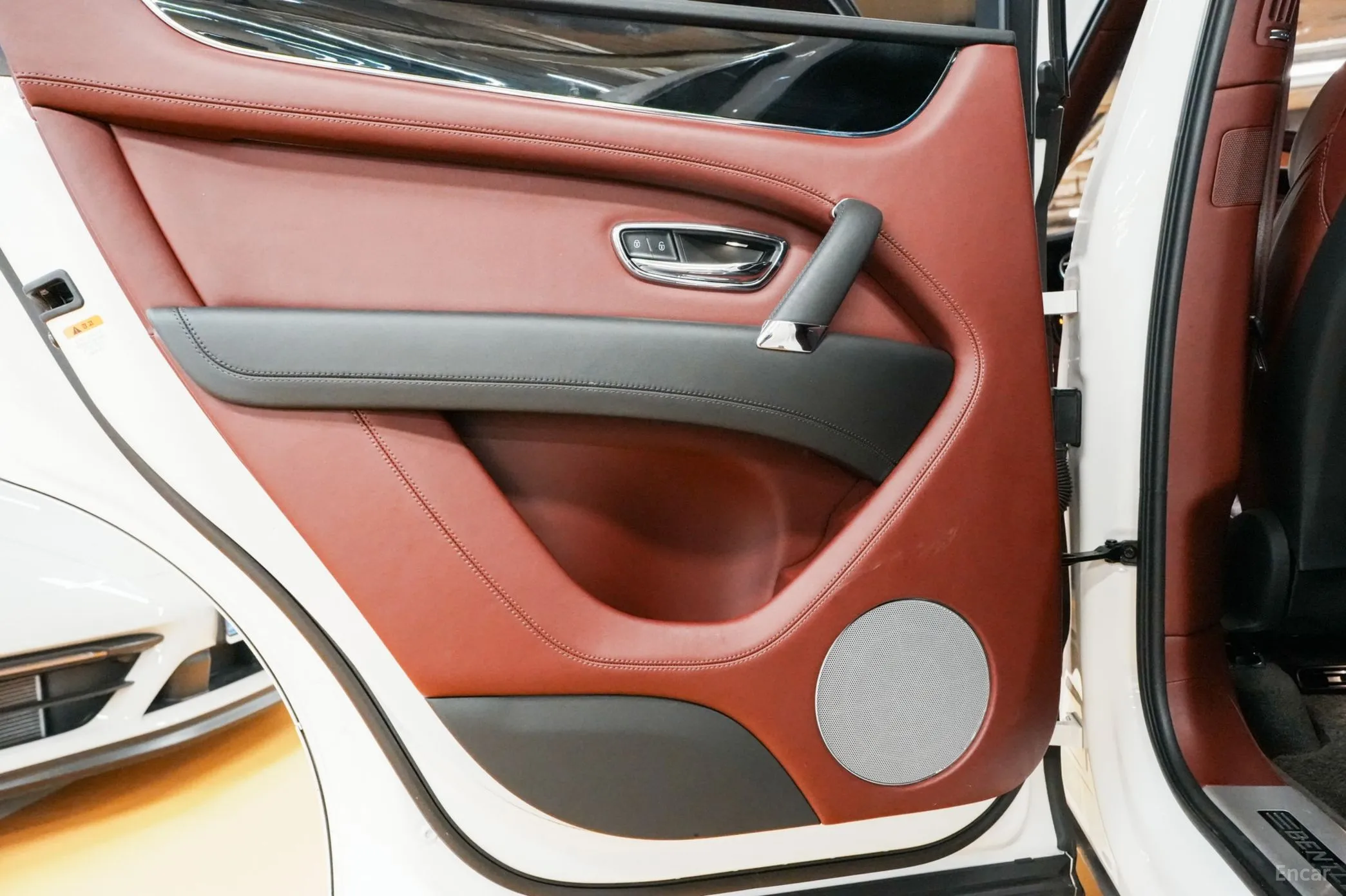 Bentley Bentayga превью 13