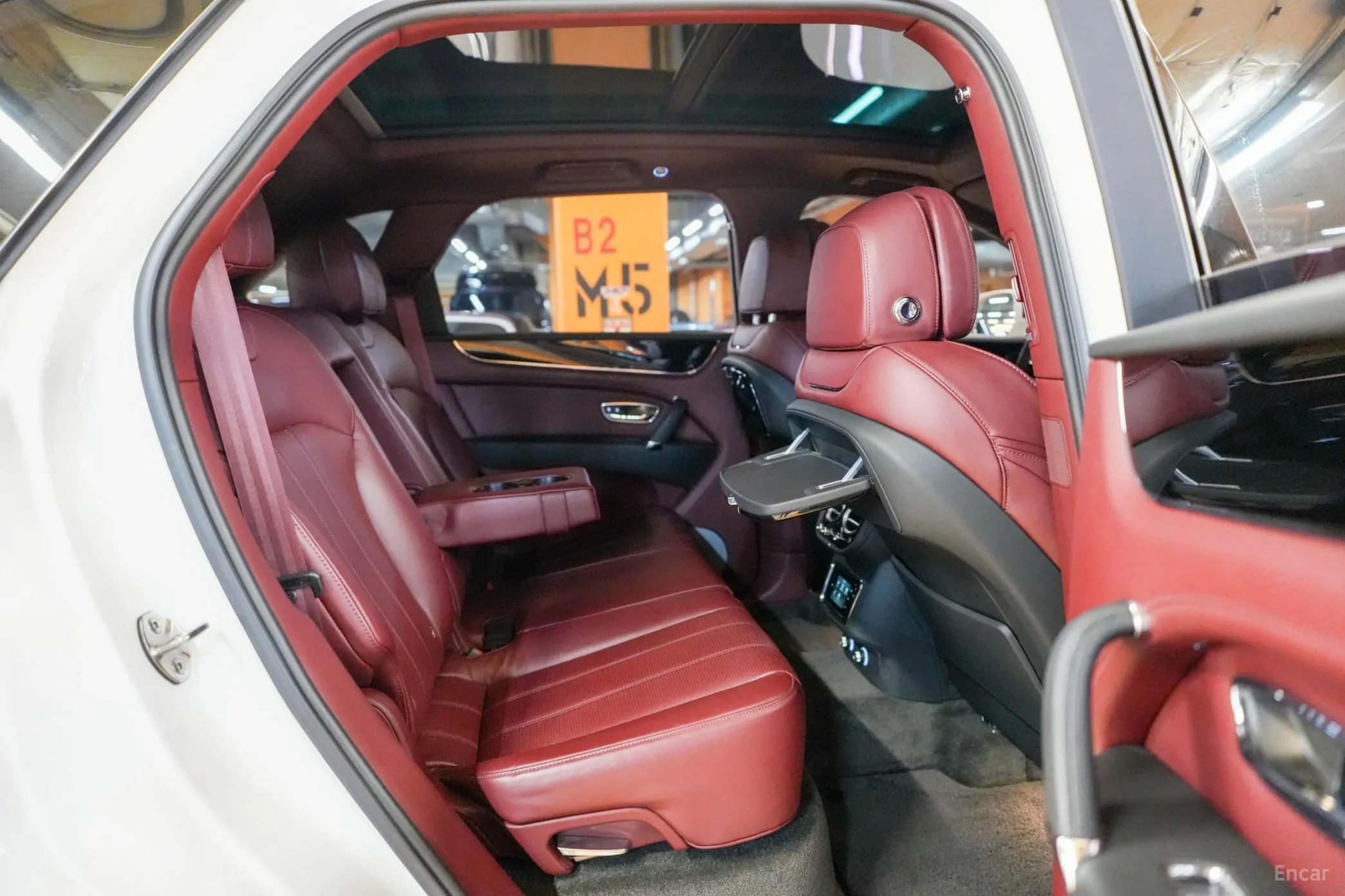 Bentley Bentayga превью 19